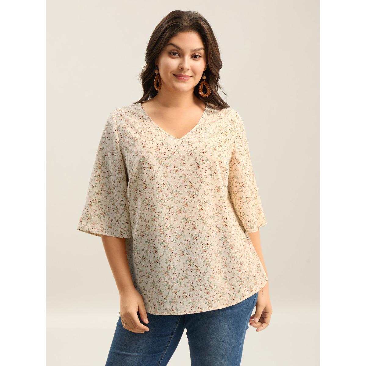 Plus Size Apricot Floral Print Curvy Hem V-Neck Shirt Women Resort Elbow-length sleeve V-neck Vacation Blouses BloomChic 10/M Product Image