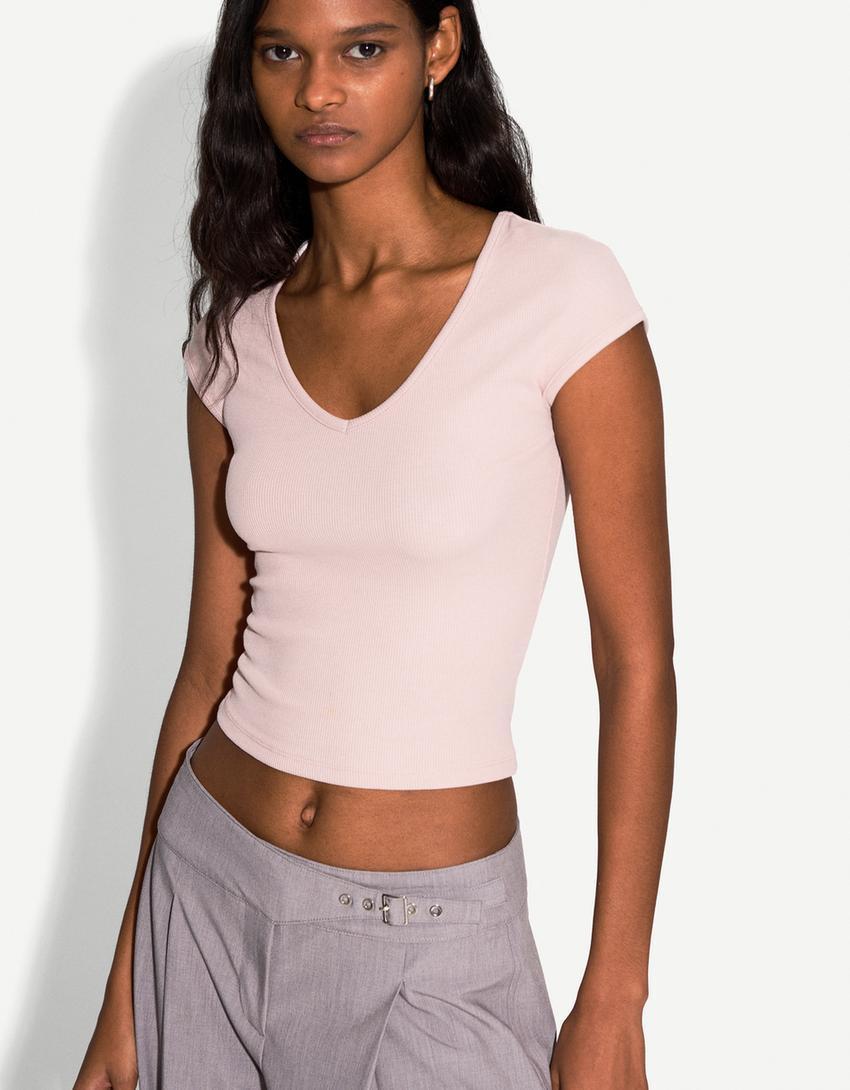 Short sleeve V-neck T-shirt Product Image