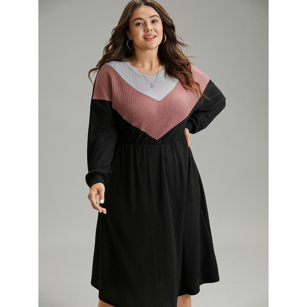 Plus Size Colorblock Waffle Knit Pocket Drop Shoulder Dress Black Women Casual Waffle Knit Round Neck Long Sleeve Curvy Midi Dress BloomChic 26/4X Product Image