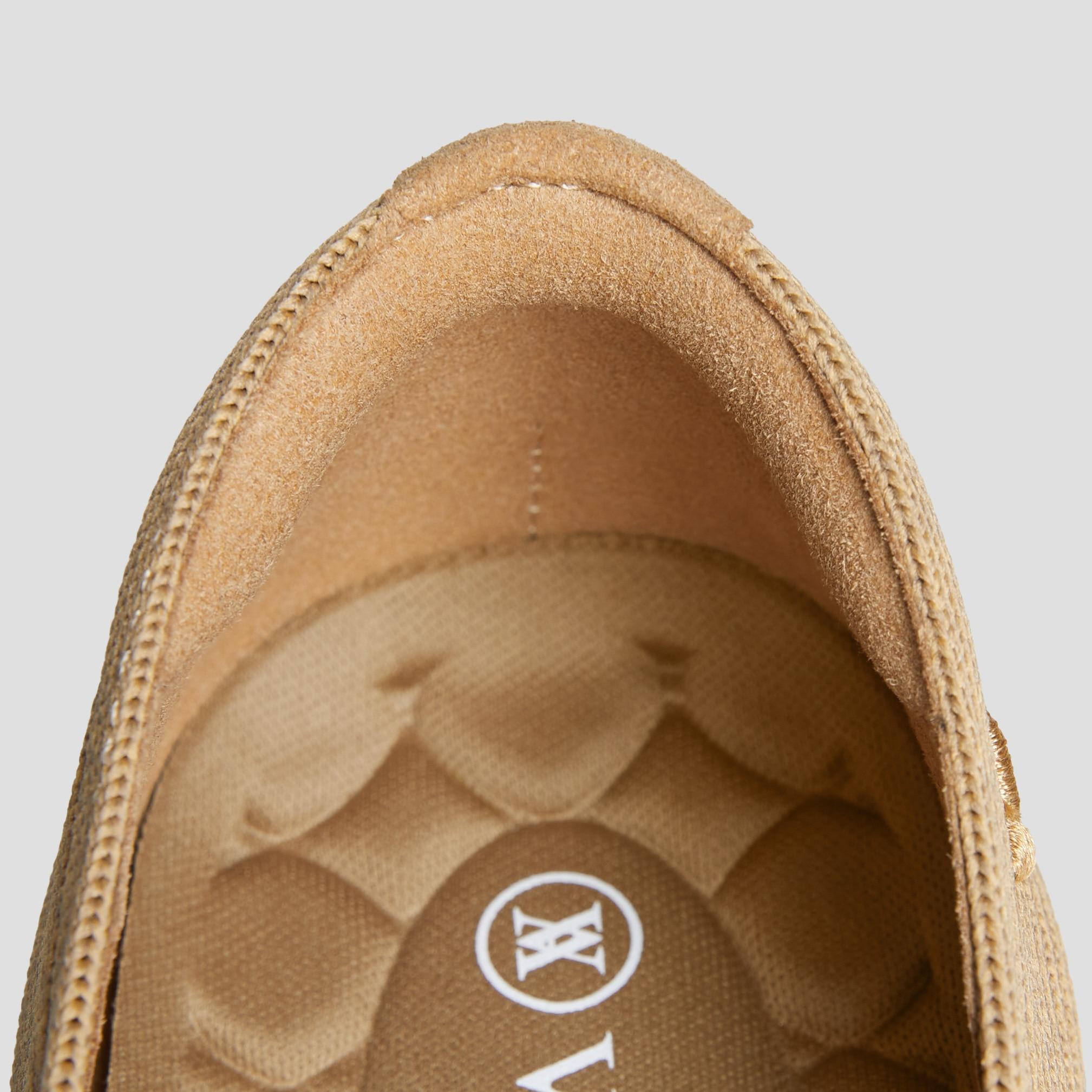 Lightweight Square-Toe V-Cut Flats (Margot Walker) Product Image