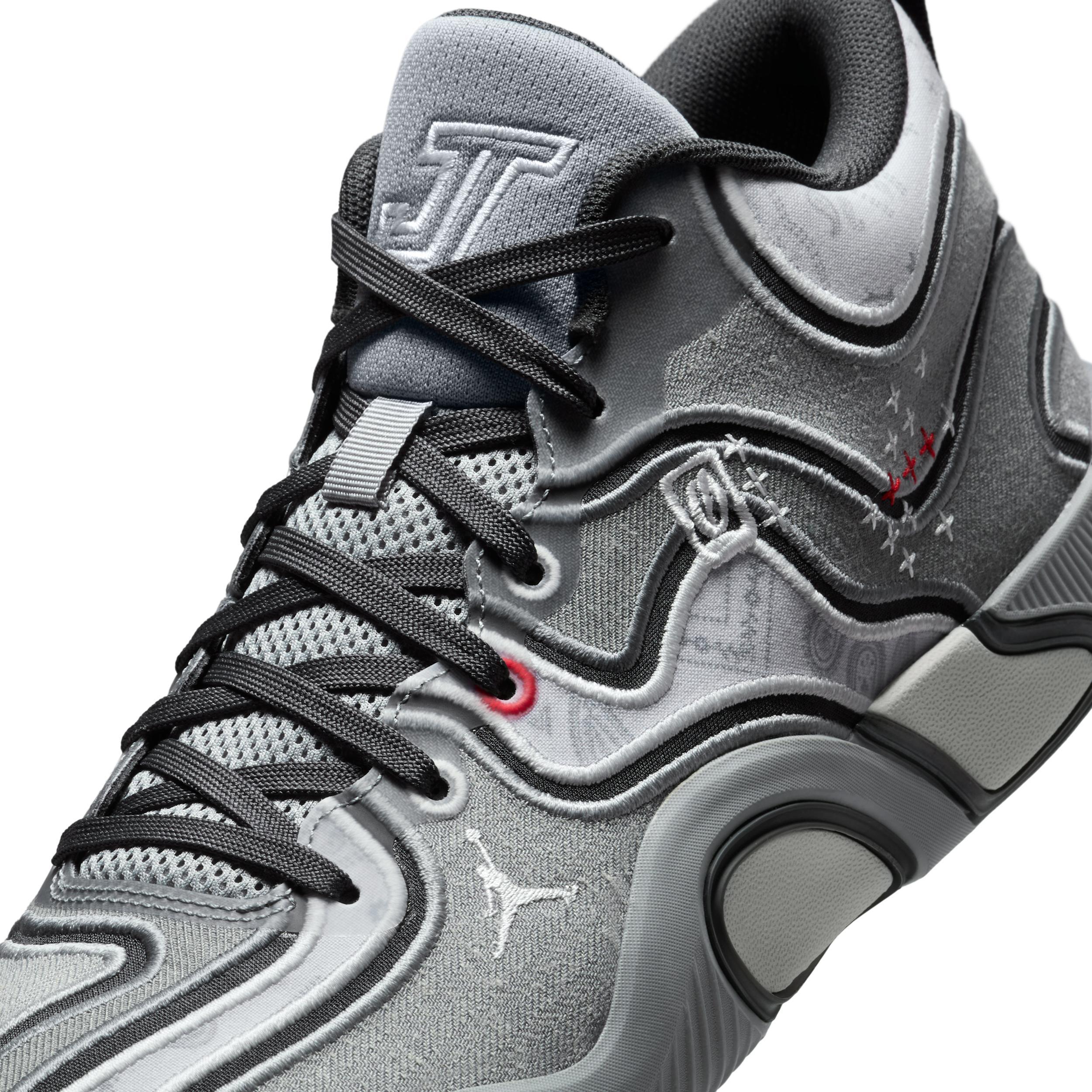 Nike Men's Tatum 3 Basketball Shoes Product Image