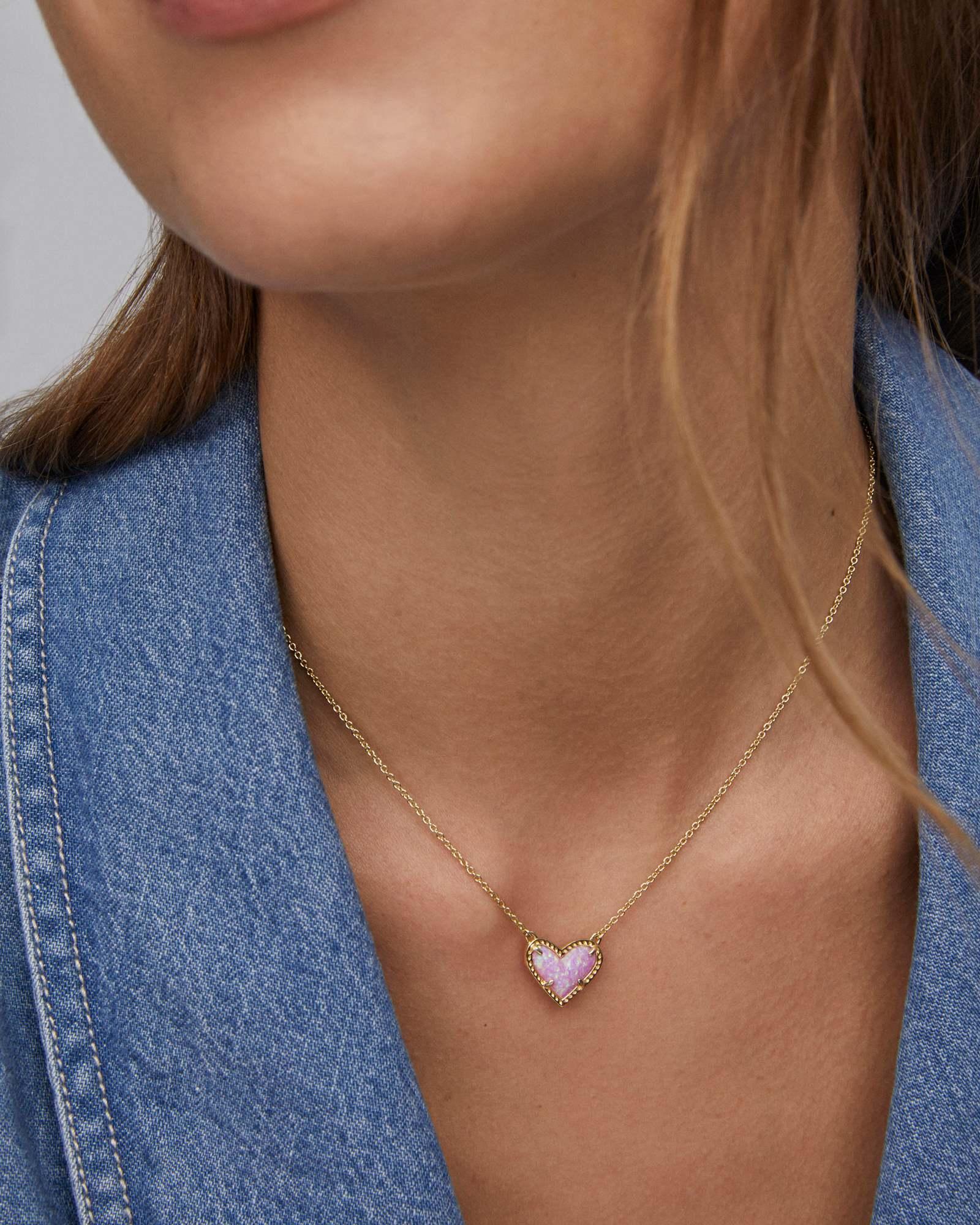 Kendra Scott Ari Heart Short Pendant Necklace, 15 Product Image