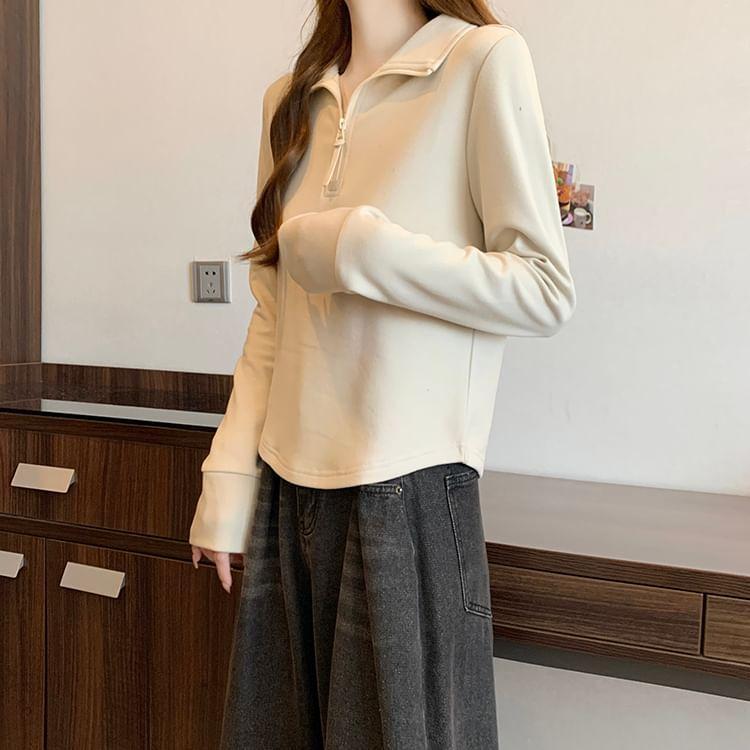 Long-Sleeve Mock Neck Plain Half-Zip T-Shirt Product Image