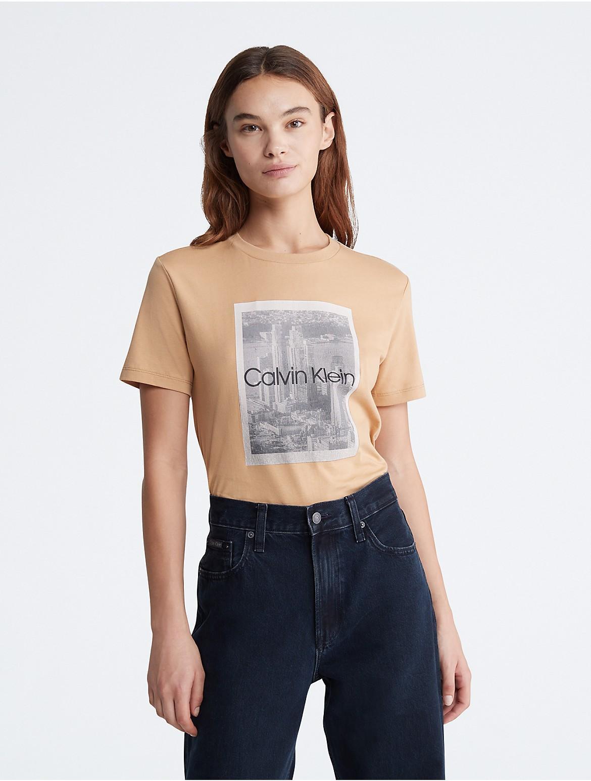 Calvin Klein Womens Floral Blur Graphic Relaxed T-Shirt - White - XS Product Image