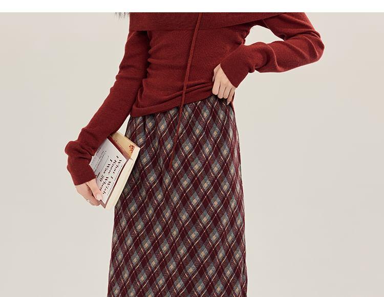 Long-Sleeve Off Shoulder Plain Knit Top / High Rise Plaid Midi Skirt Product Image
