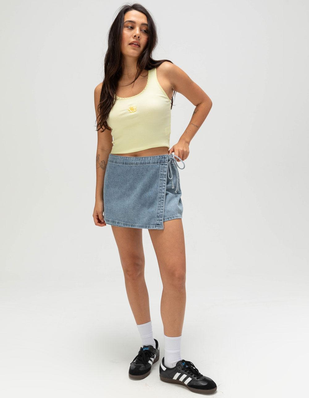 RSQ Womens Hibiscus Embroidered Tank Top - YELLOW Product Image