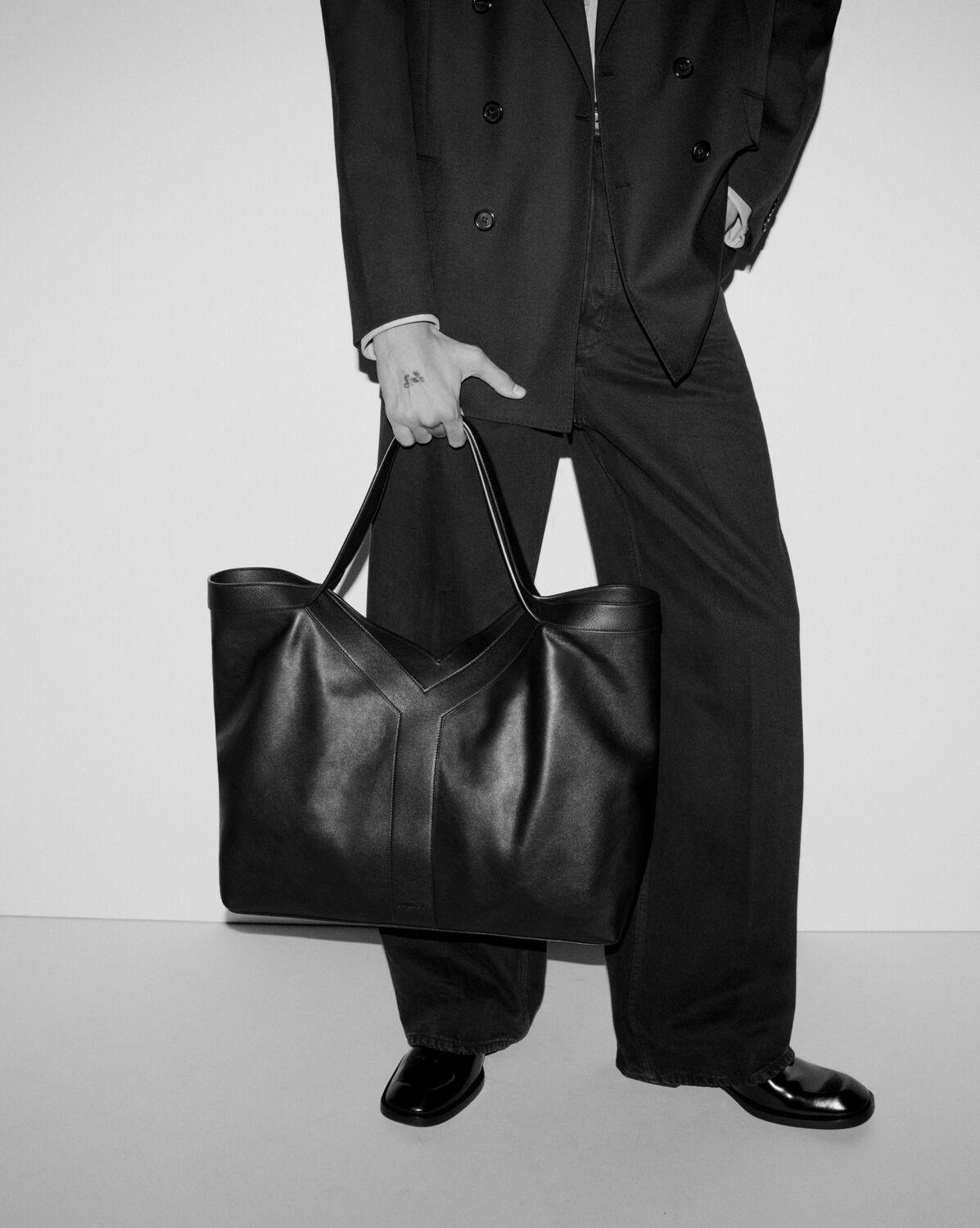 y tote in leather Product Image