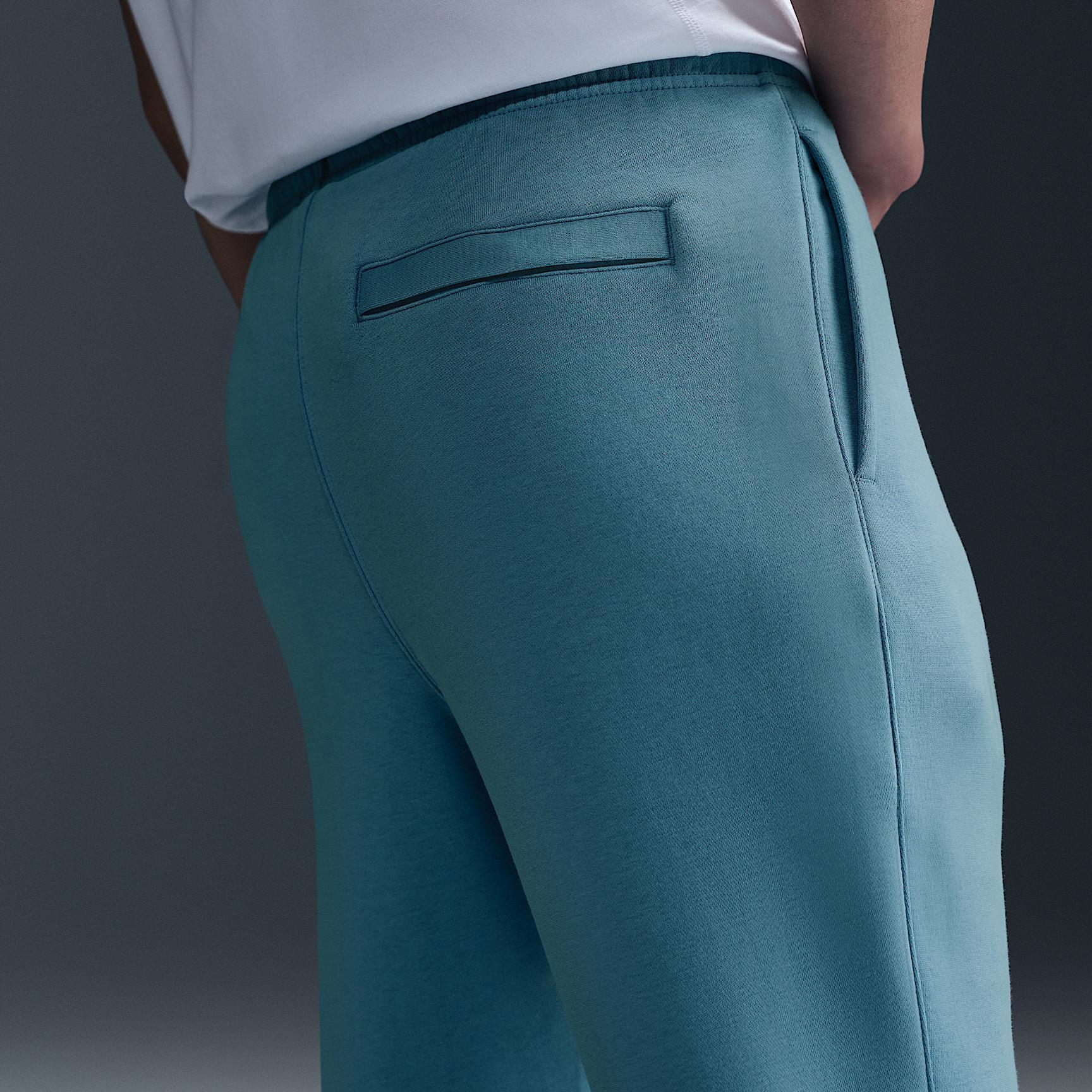 Nike Club Men's Joggers Product Image