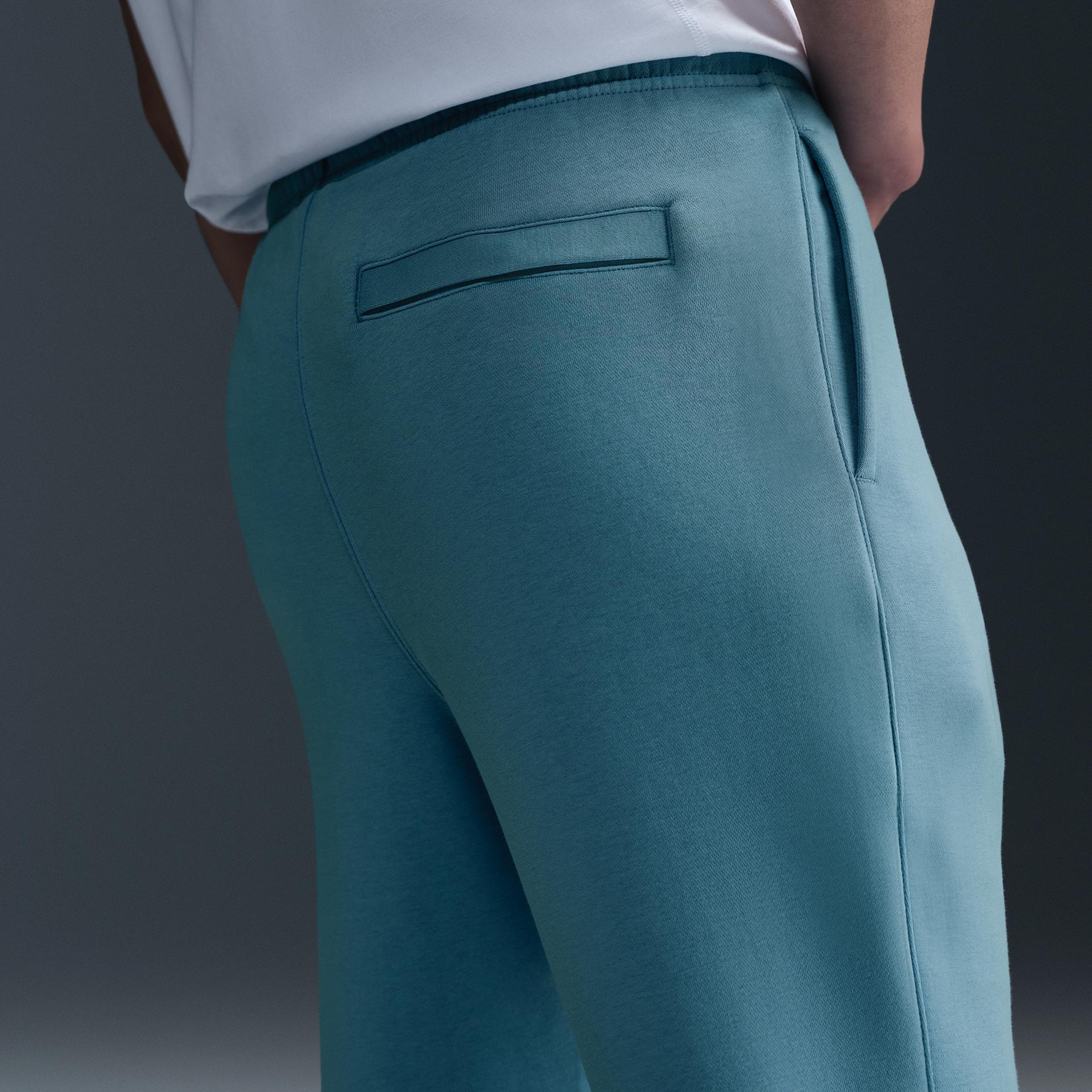 Nike Men's Club Jogger Pants Product Image