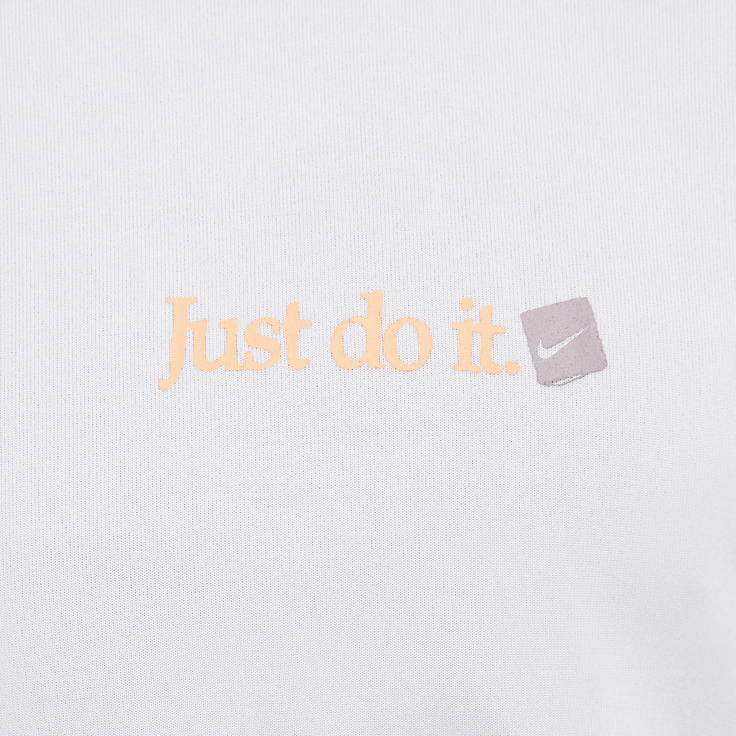 Nike Men's Dri-FIT Fitness T-Shirt Product Image