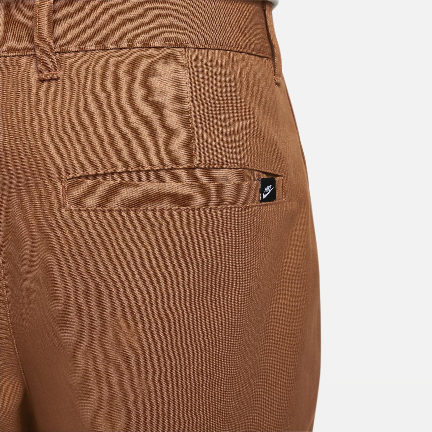 Nike Club Men's Chino Pants Product Image