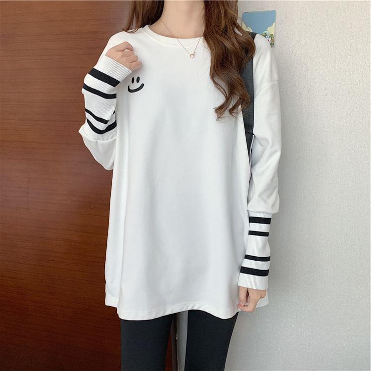 Long Sleeve Crew Neck Smiley Patterned Striped Tee Product Image