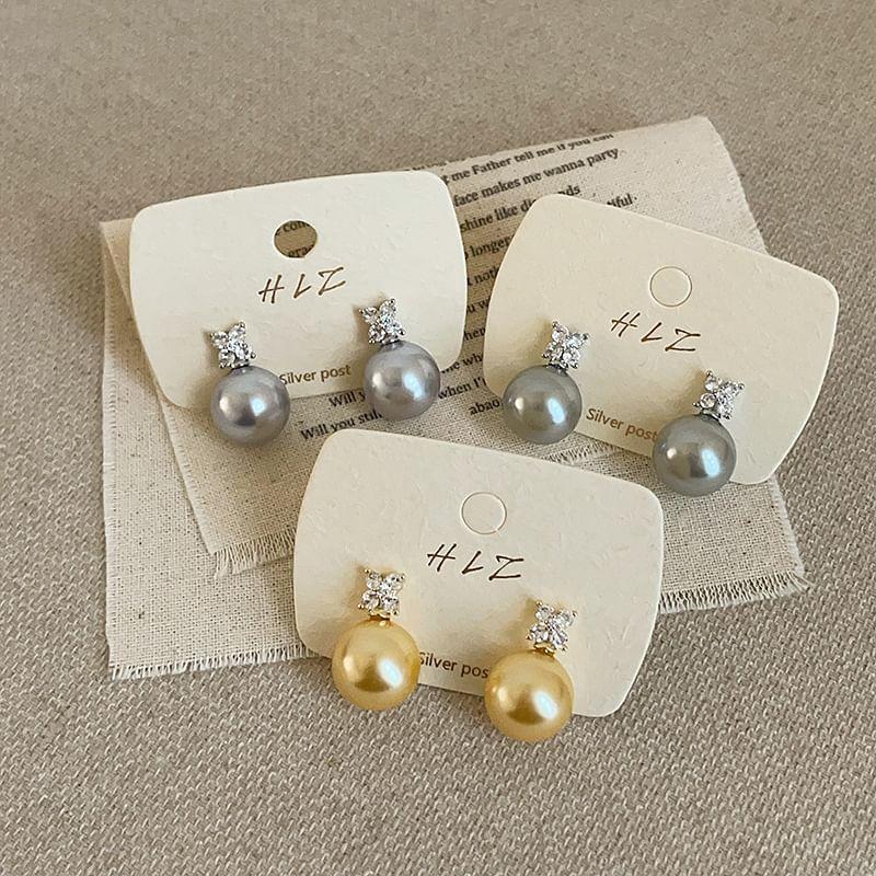 Rhinestone Faux Pearl Stud Earring Product Image