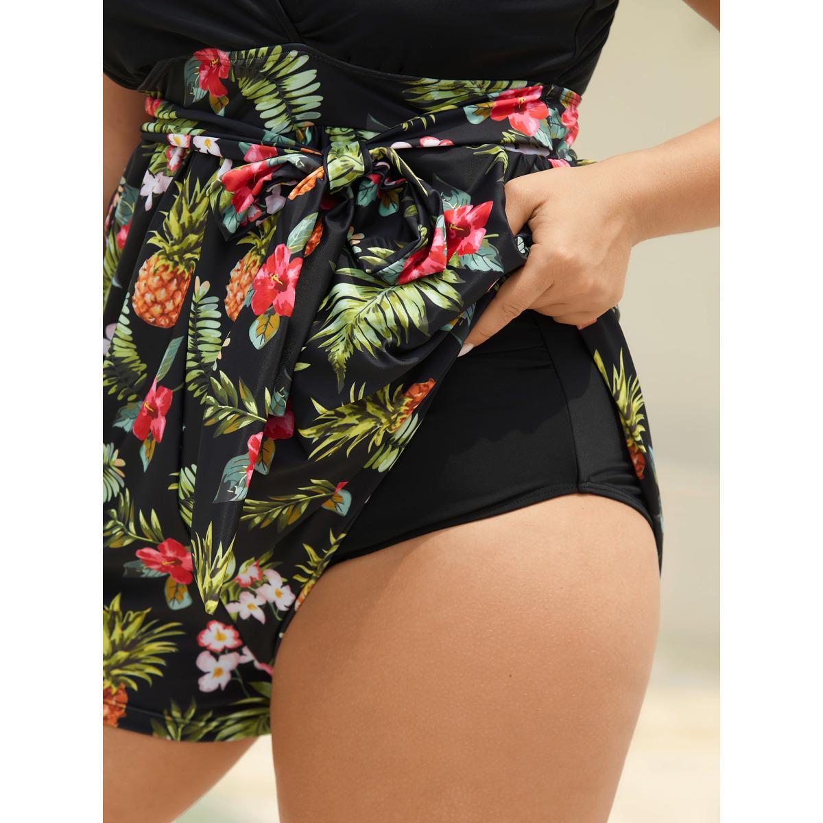 Plus Size Tropical Floral Pockets One-Piece Swimsuit Women's Swimwear Black Beach Tie knot Curve Bathing Suits High stretch One Pieces BloomChic 18-20/2X Product Image