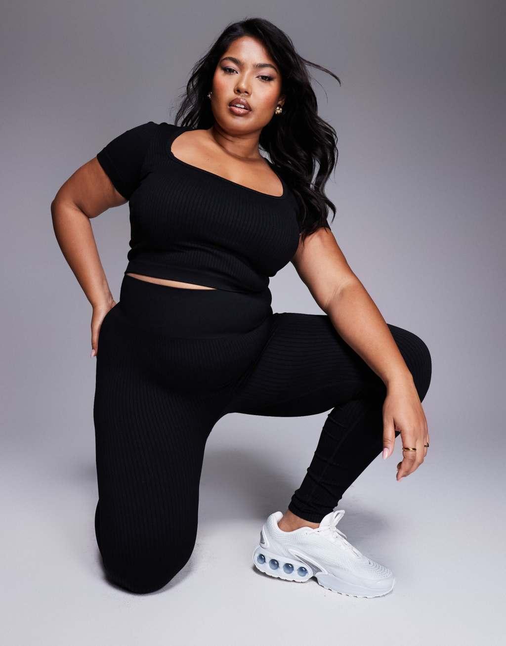 4505 Curve Icon seamless rib knit gym leggings in black  Product Image