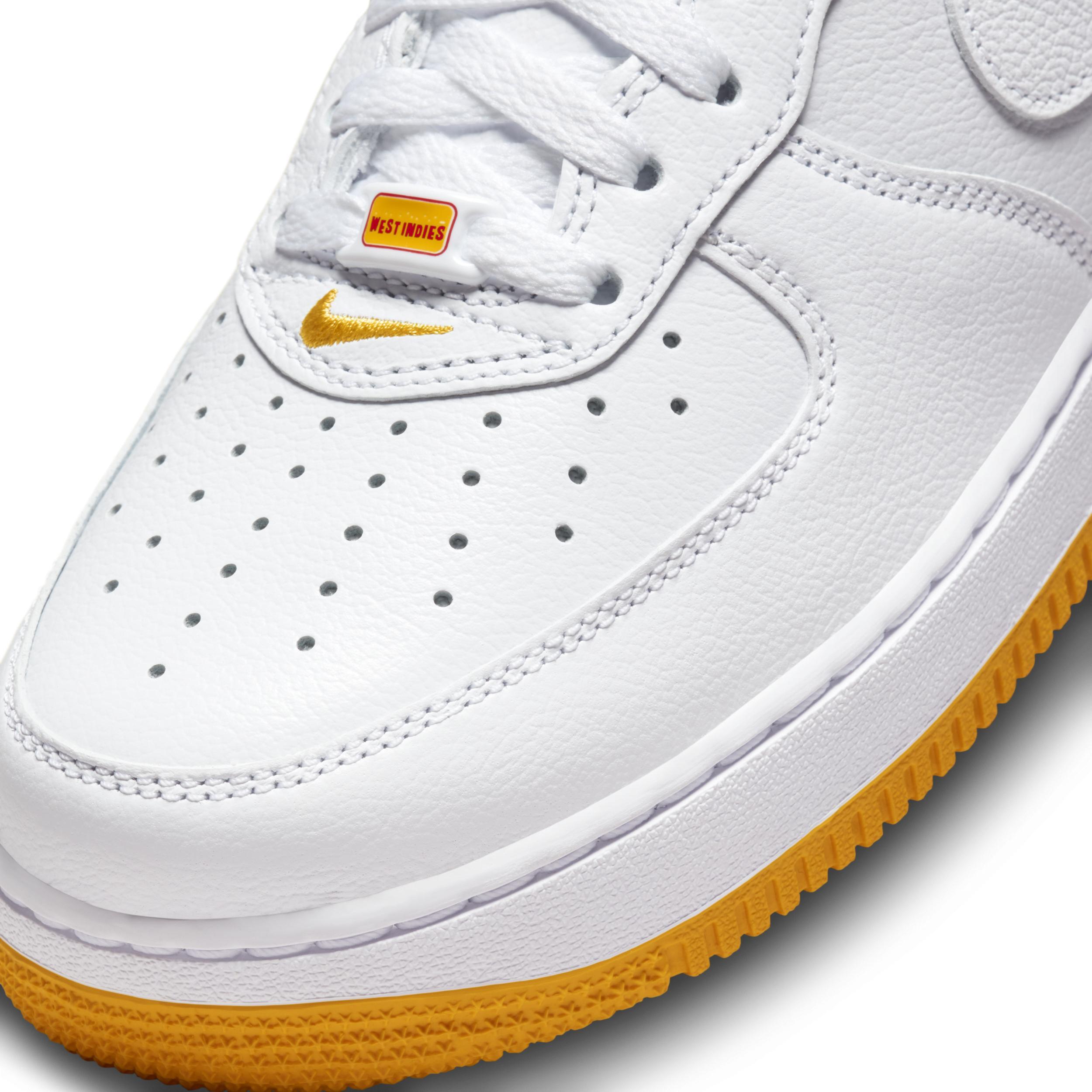 Nike Air Force 1 Low Retro QS Men's Shoes Product Image
