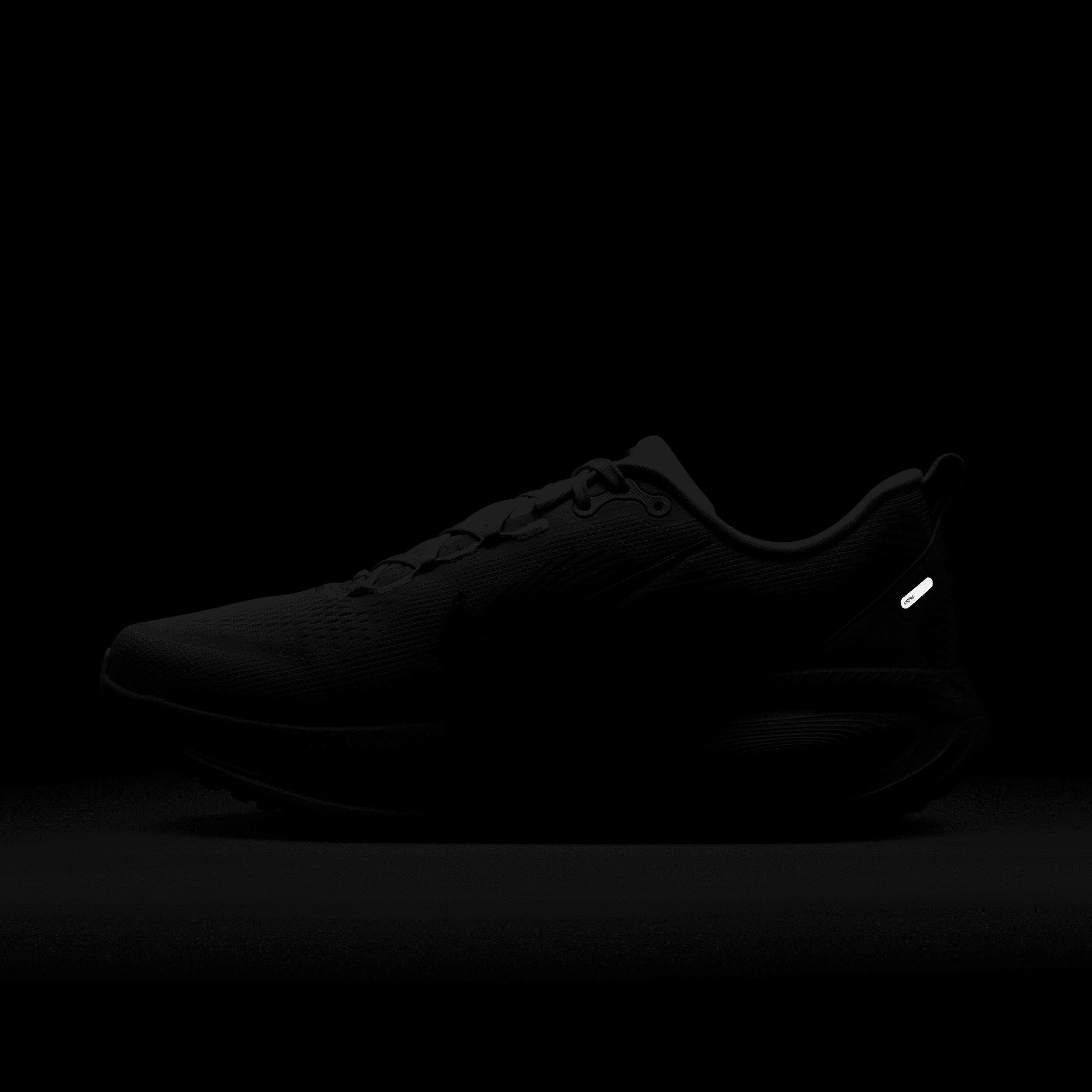 Nike Men's Vomero 18 Road Running Shoes Product Image