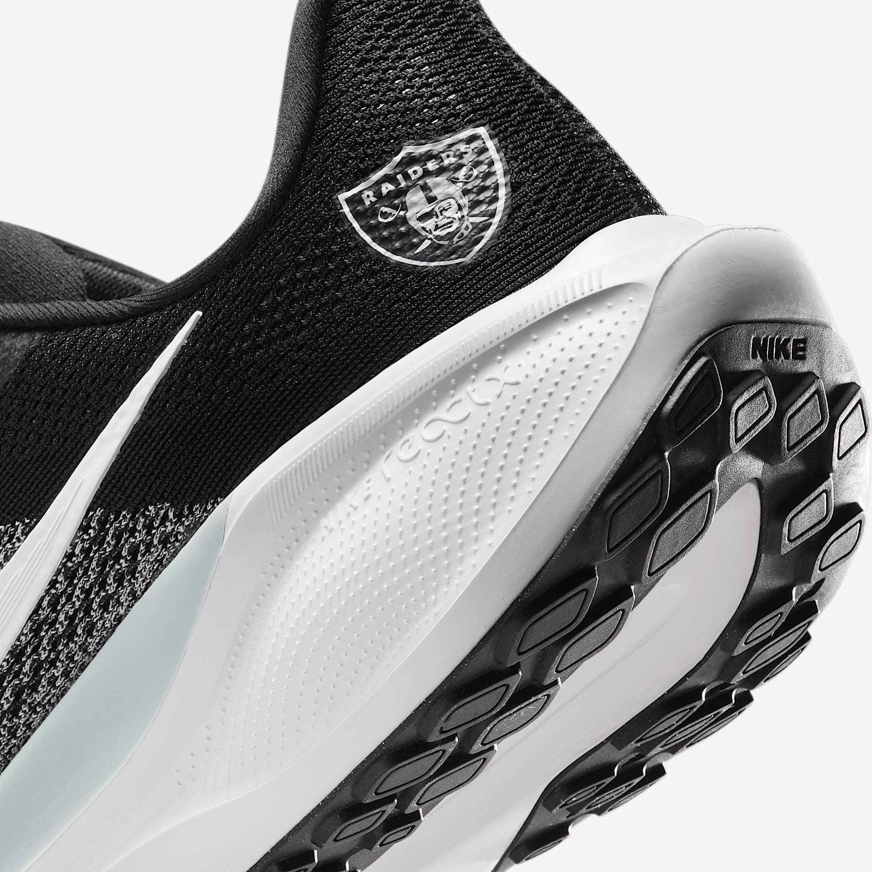 Las Vegas Raiders Pegasus 41 Men's Nike NFL Road Running Shoes Product Image