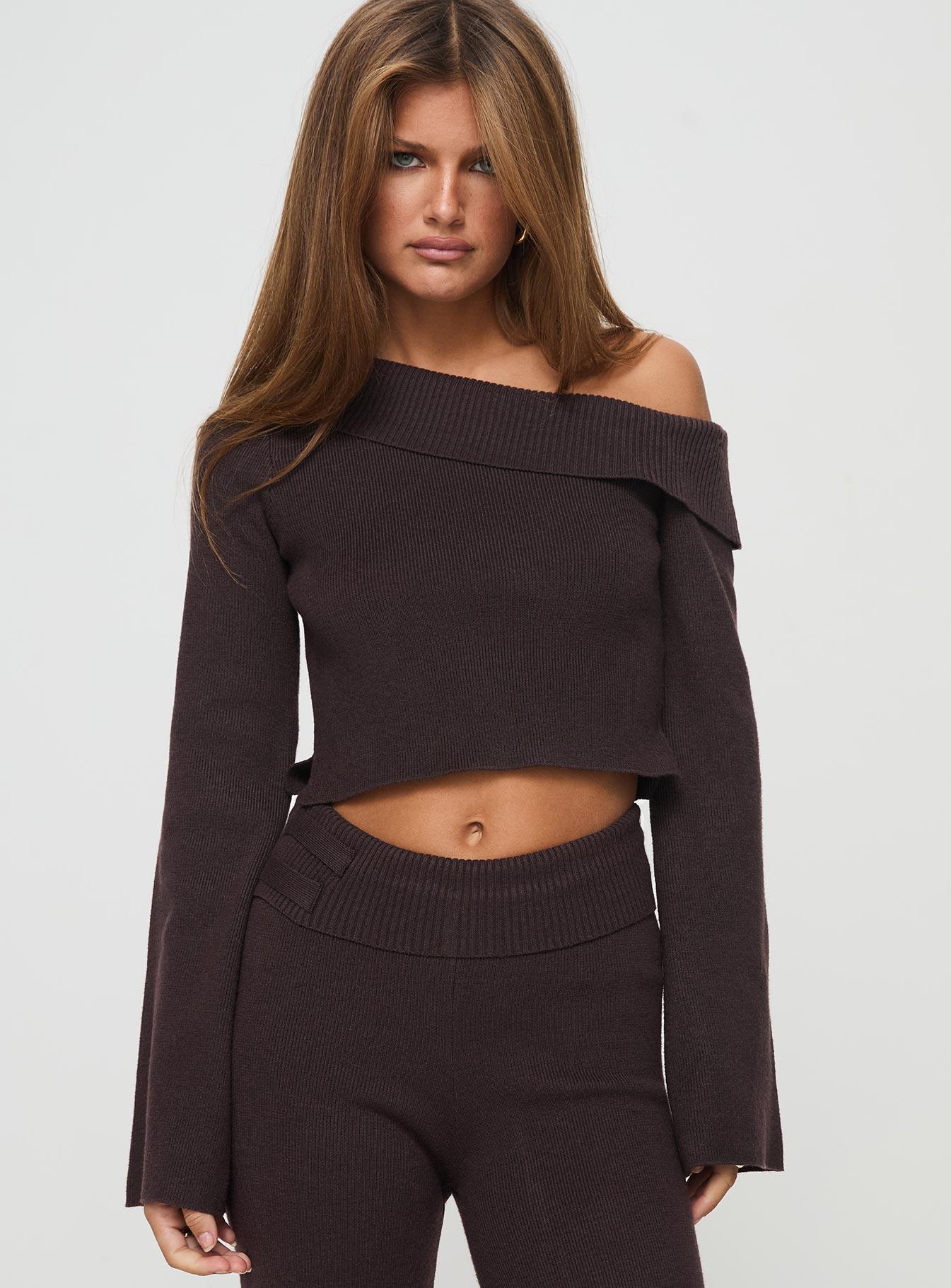 Sina Off The Shoulder Top Chocolate Product Image