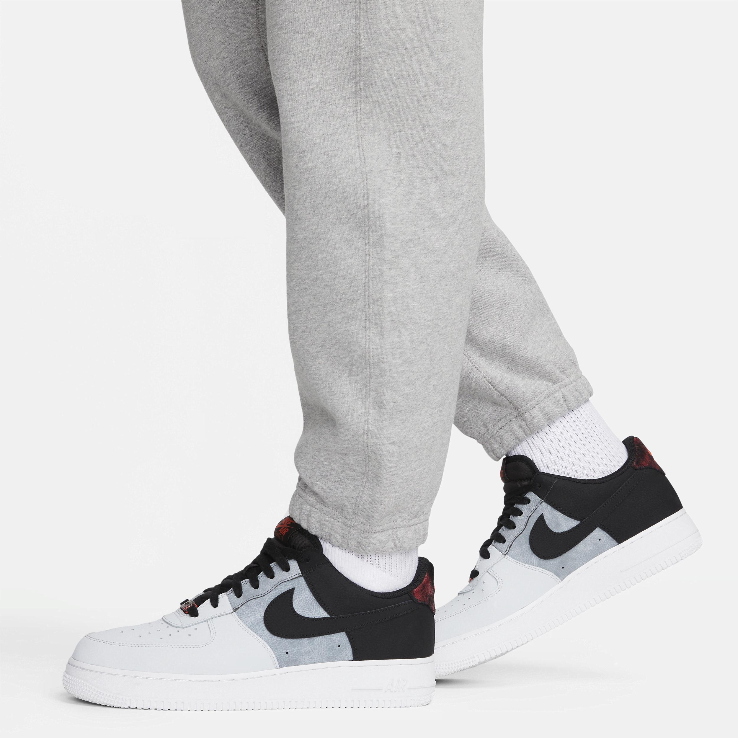 Nike Men's Solo Swoosh Fleece Pants Product Image