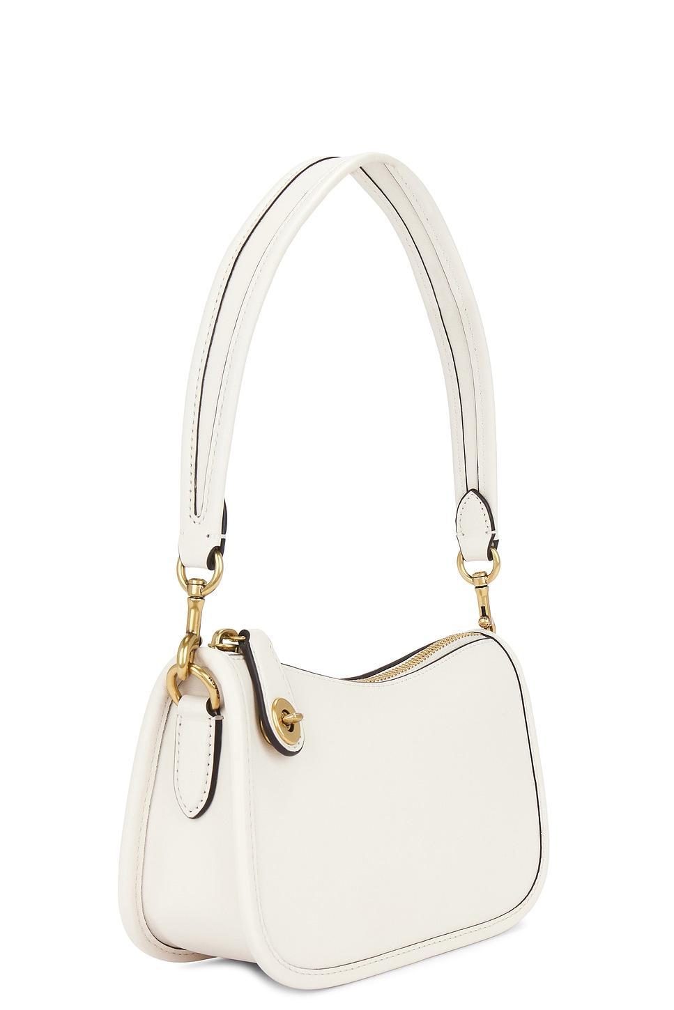Swinger 20 Bag Coach Product Image