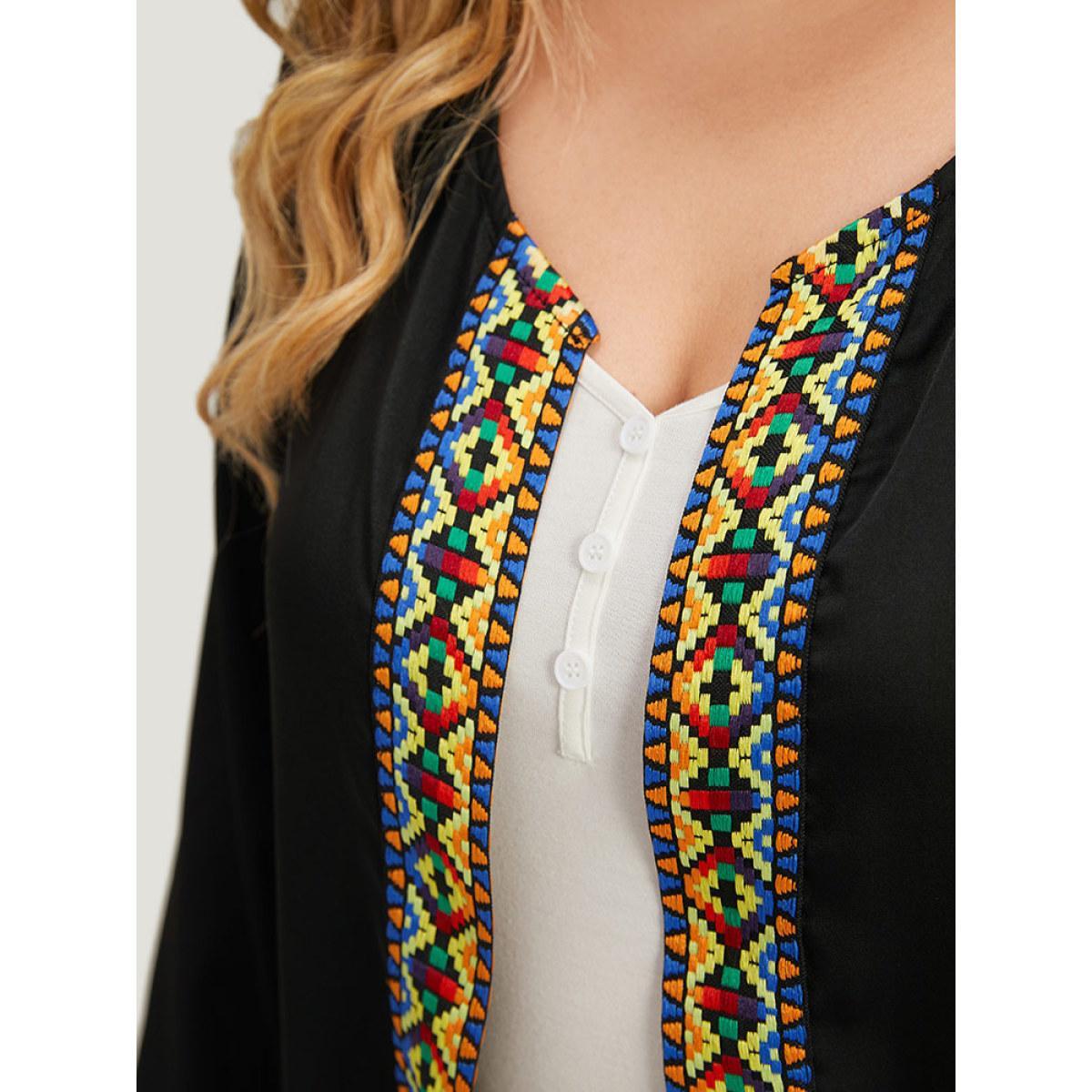 Plus Size Bandana Print Tassels Trim Open Front Kimono Women Black Casual Tassels Pocket Dailywear Kimonos BloomChic 22-24/3X Product Image