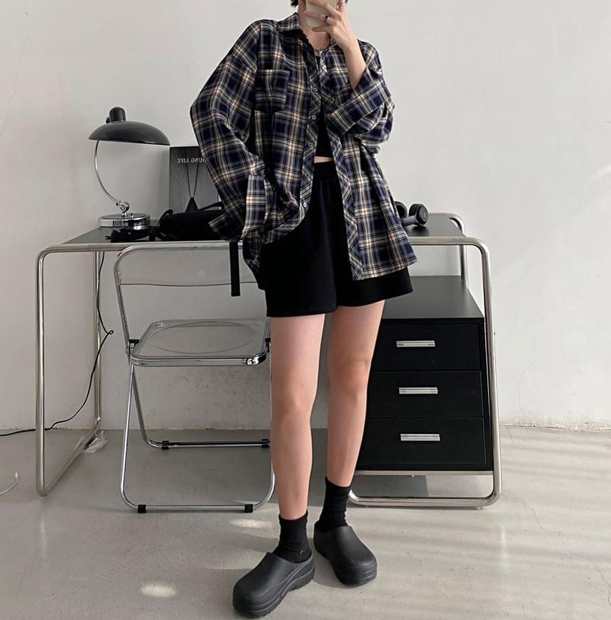 Long-Sleeve Plaid Shirt Product Image