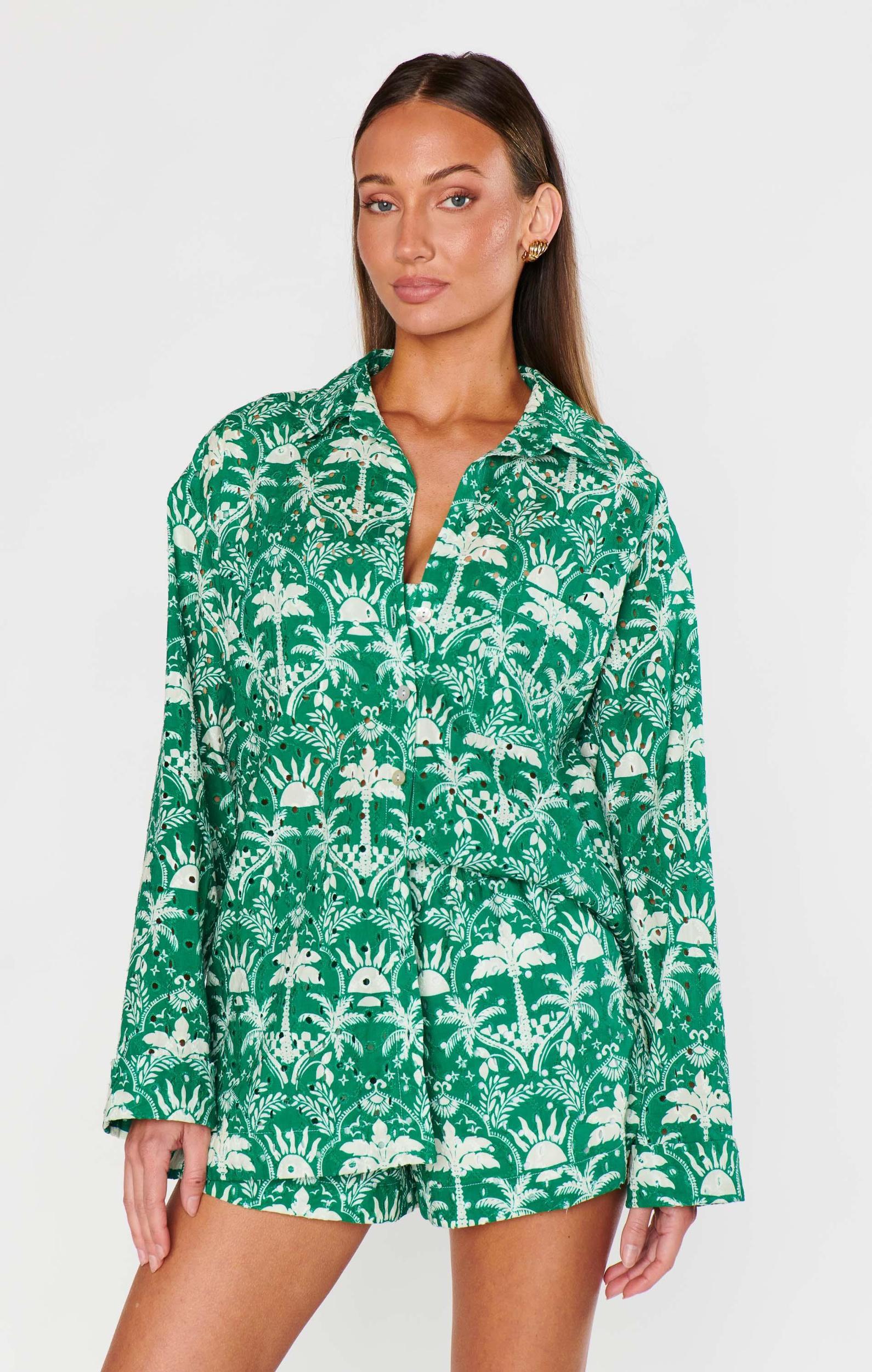 Carry On Button Down ~ Tiki Palms Product Image