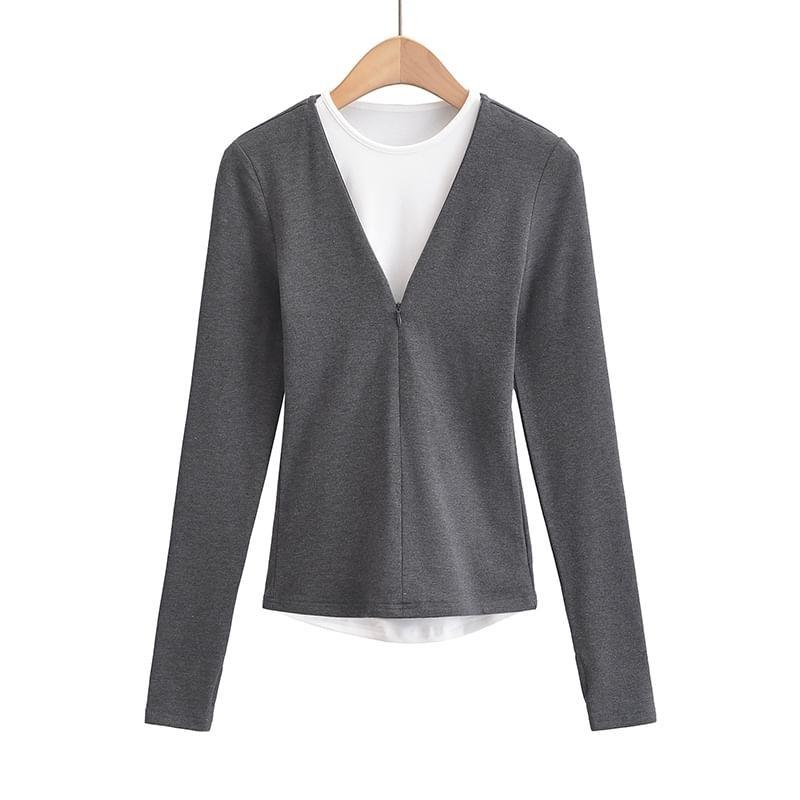 Set: Long-Sleeve V-Neck Plain Top + Round Neck Tank Top Product Image