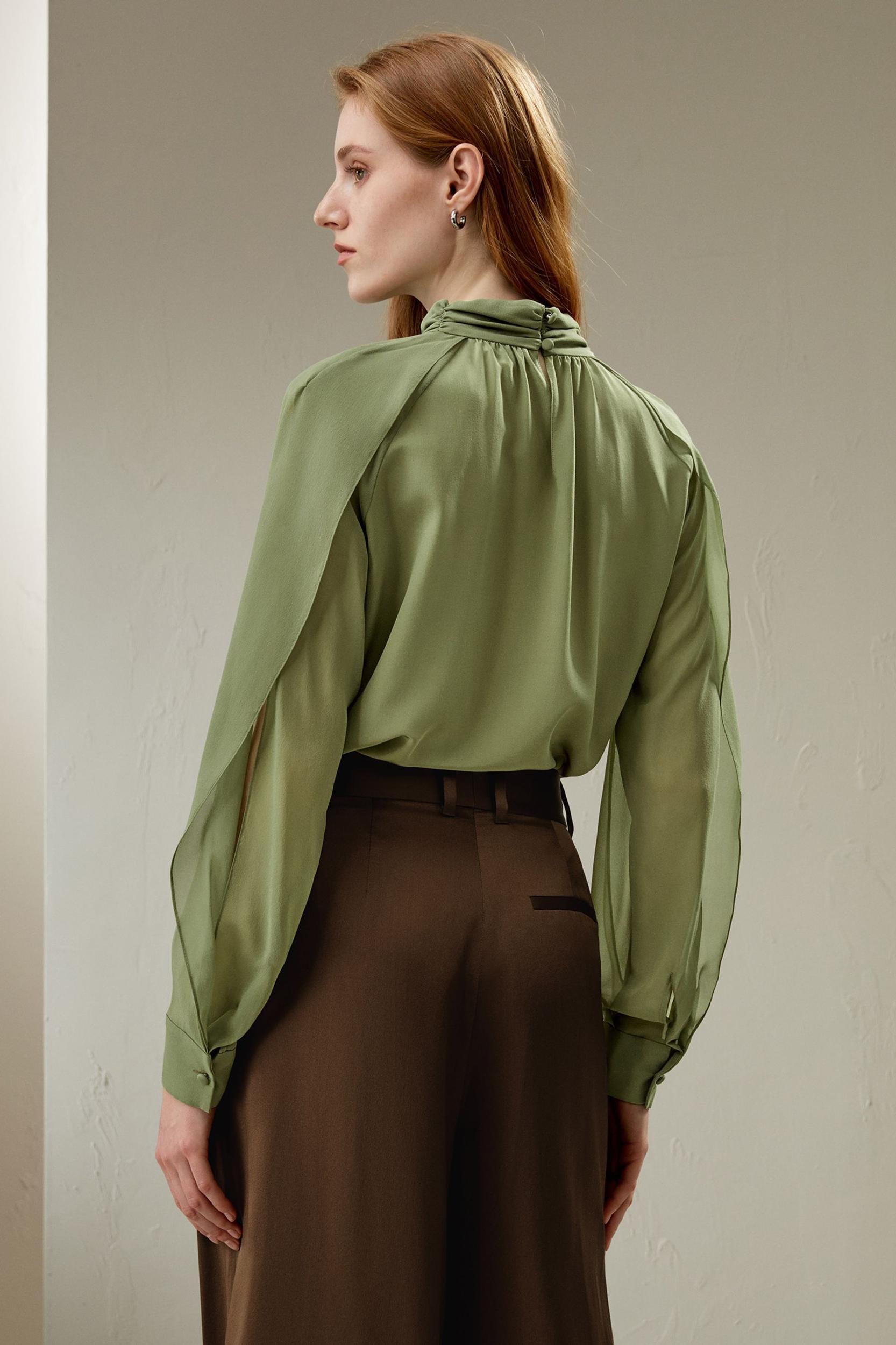 Side Slit Lantern Sleeve Blouse Product Image