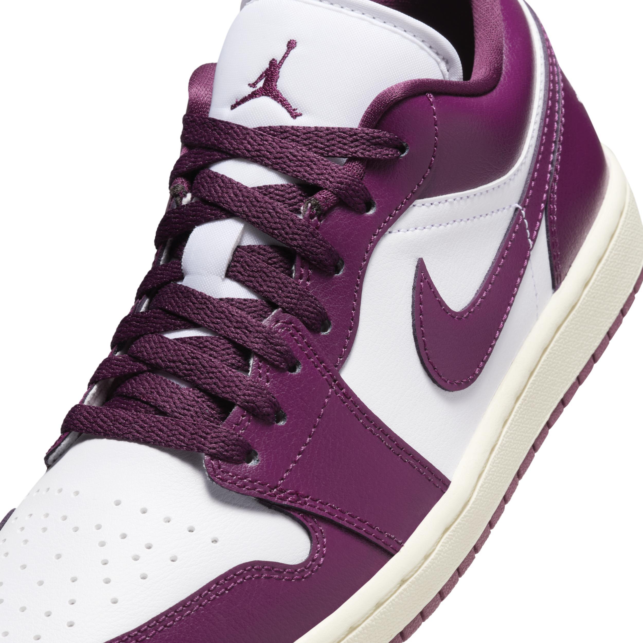 Womens Air Retro 1 Low Casual Shoes Product Image