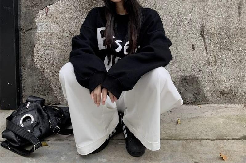 Round Neck Lettering Print Pullover Product Image