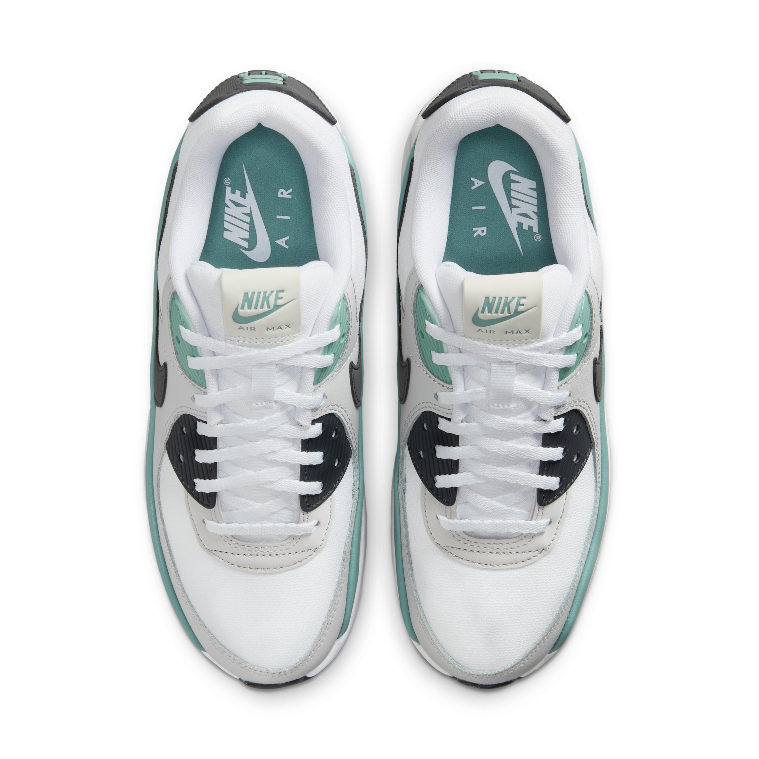 Nike Women's Air Max 90 LV Shoes Product Image