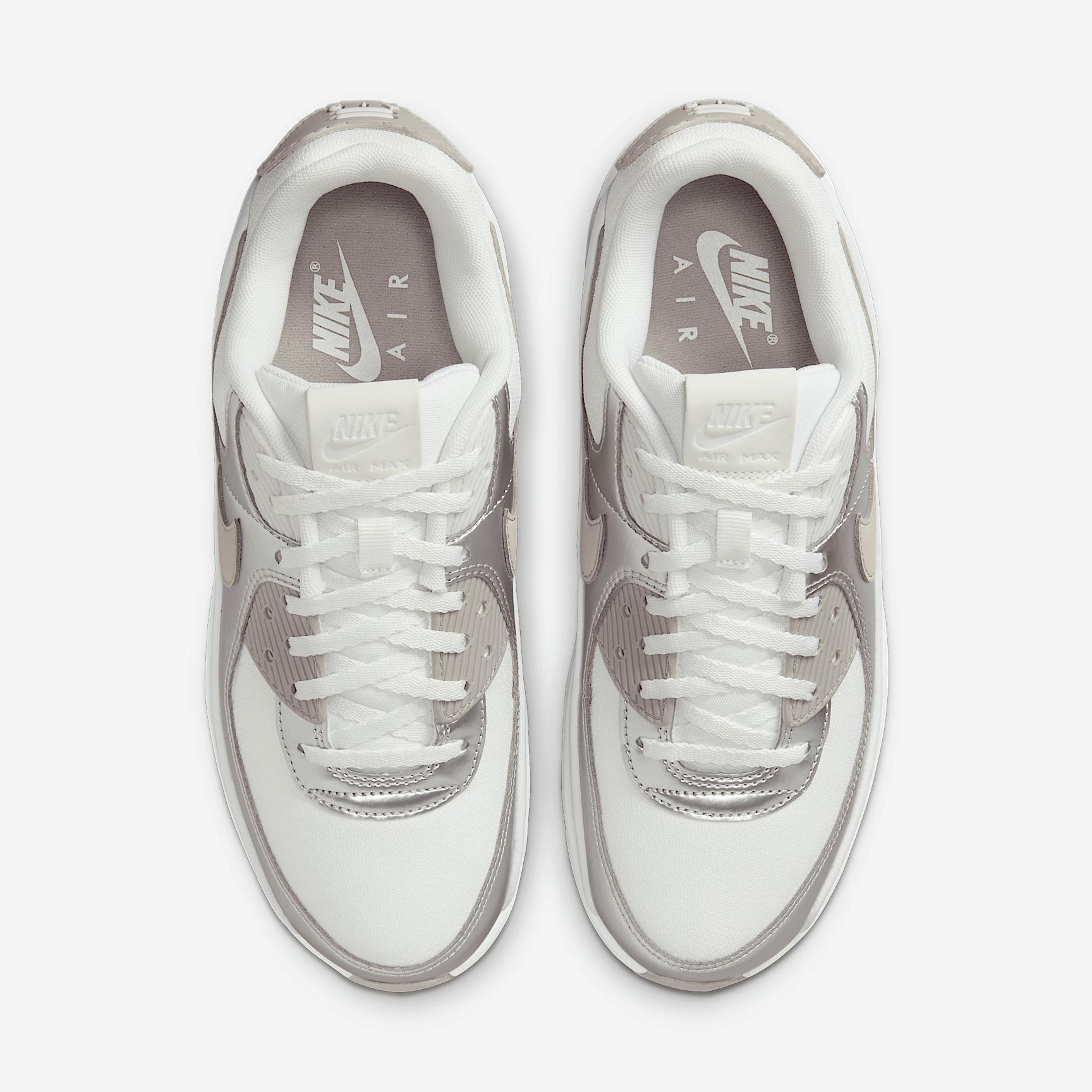 Nike Women's Air Max 90 LV8 Shoes Product Image