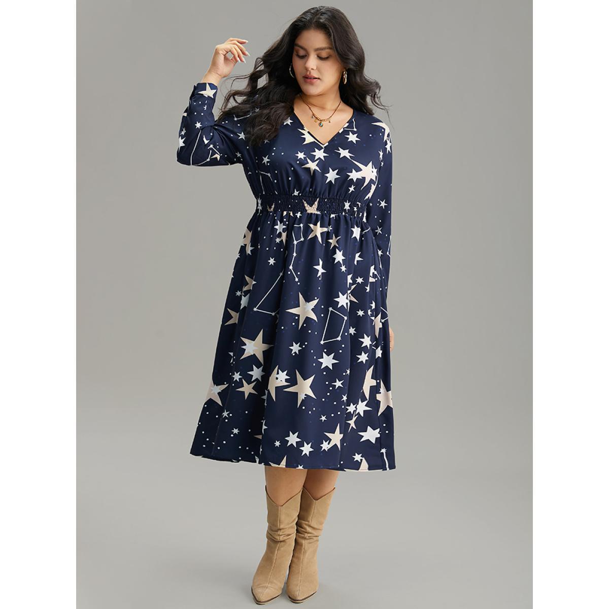 Plus Size Star Geometric Shirred Pocket Dress DarkBlue Women Vacation Printed V-neck Long Sleeve Curvy Midi Dress BloomChic 14-16/1X Product Image