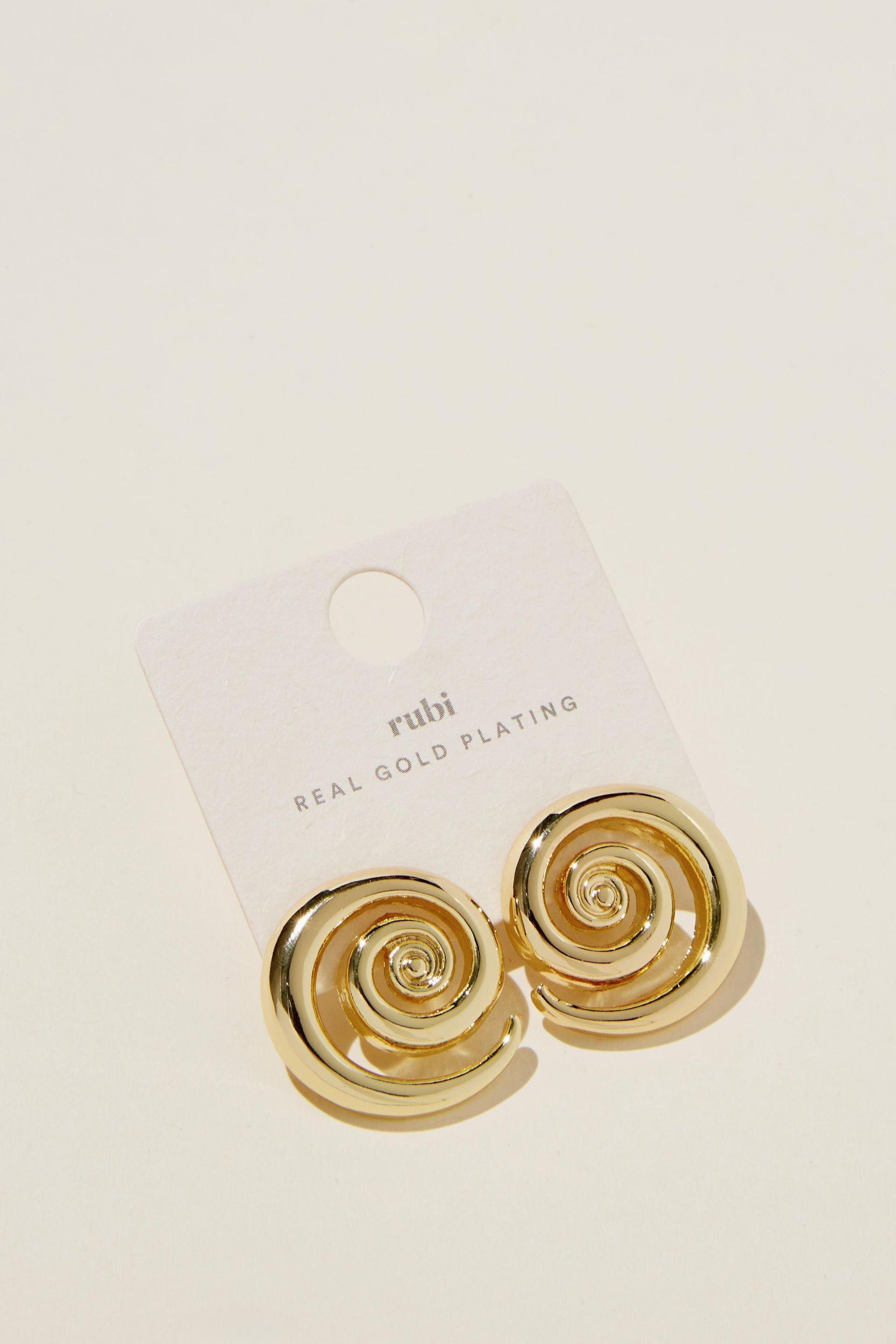 Mid Charm Earring Product Image