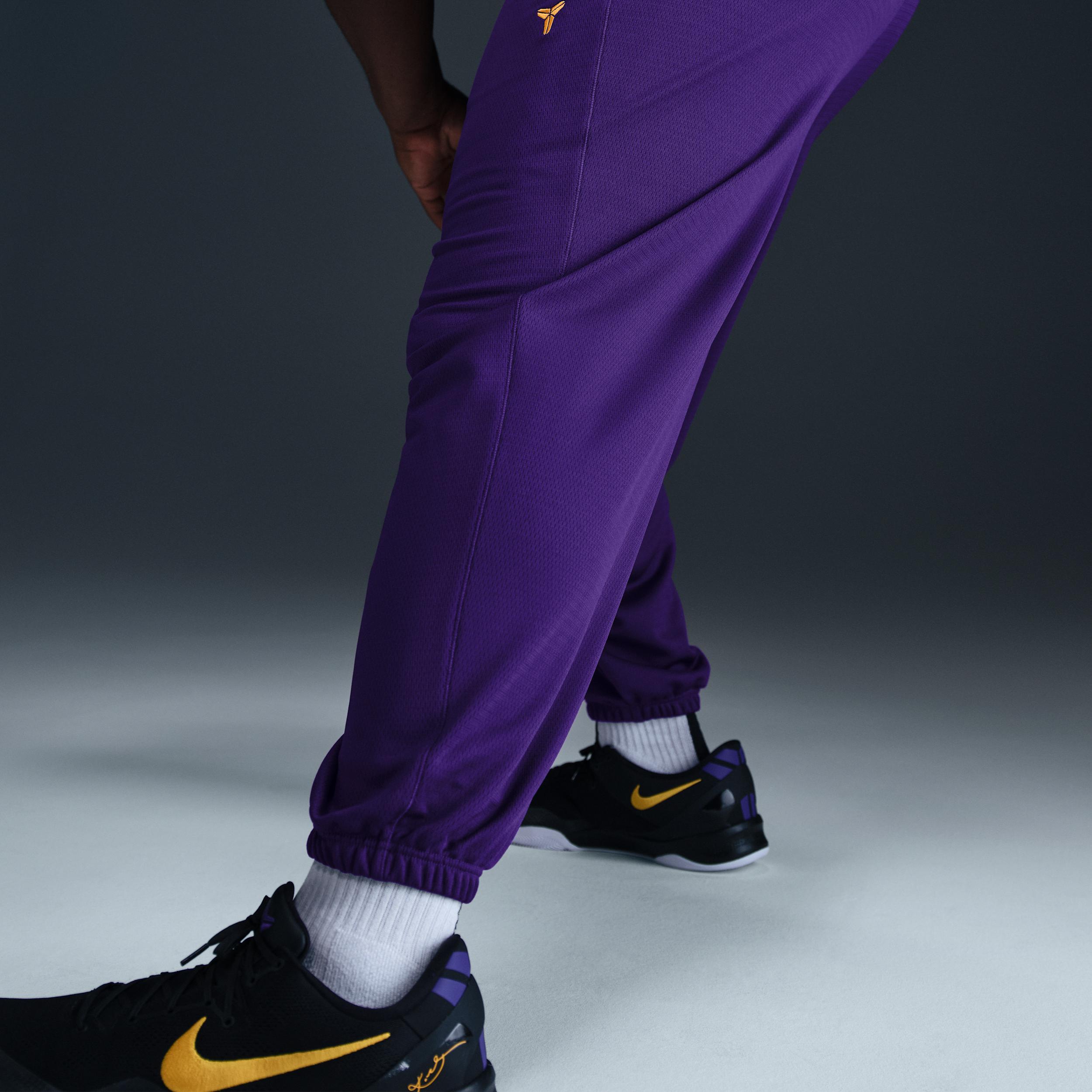 Nike Men's Kobe Therma-FIT Basketball Pants Product Image