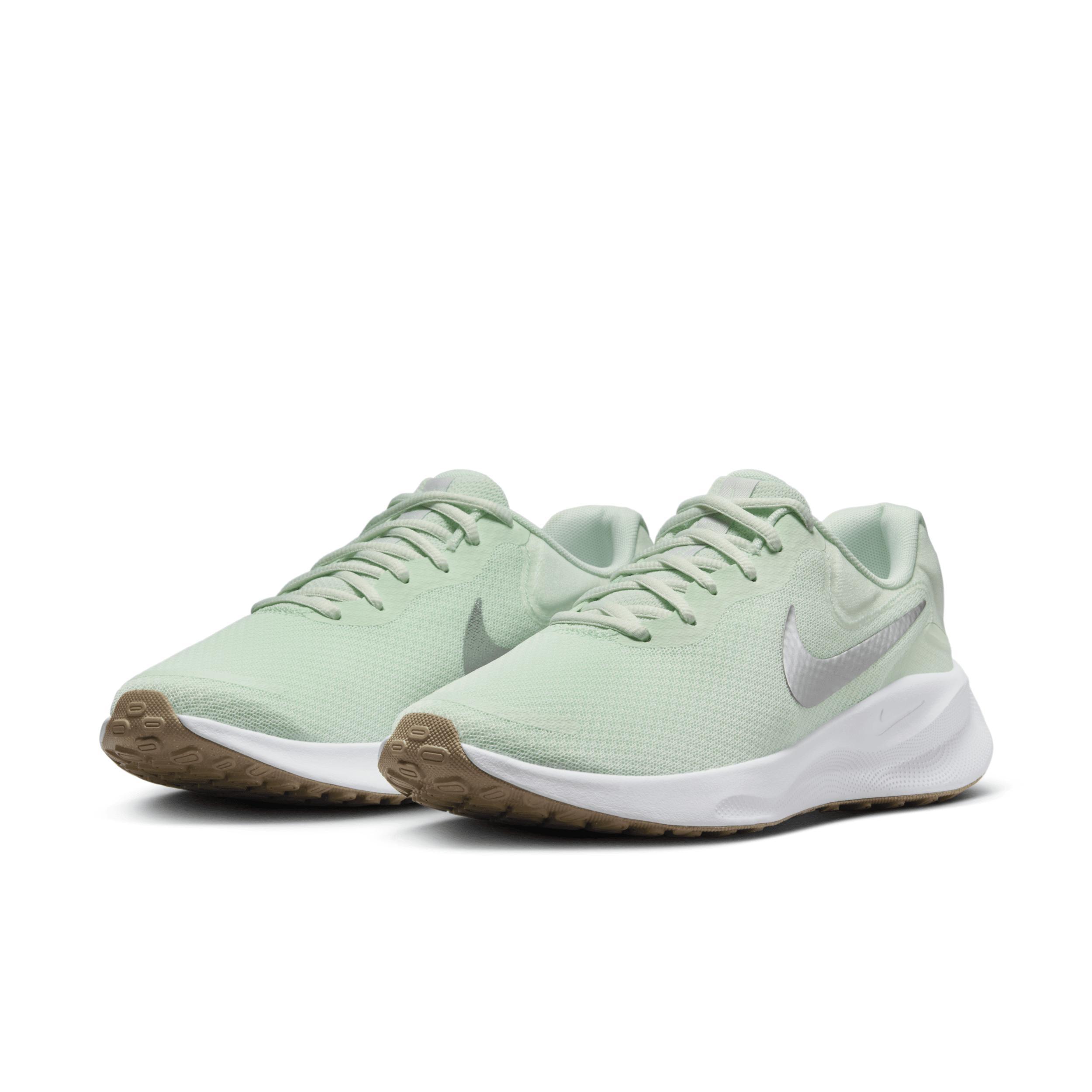 Nike Womens Revolution 7 Running Shoes Product Image