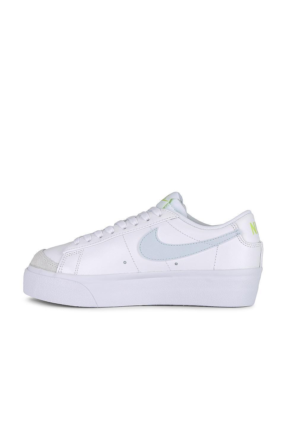 Blazer Low Platform Sneaker Nike Product Image