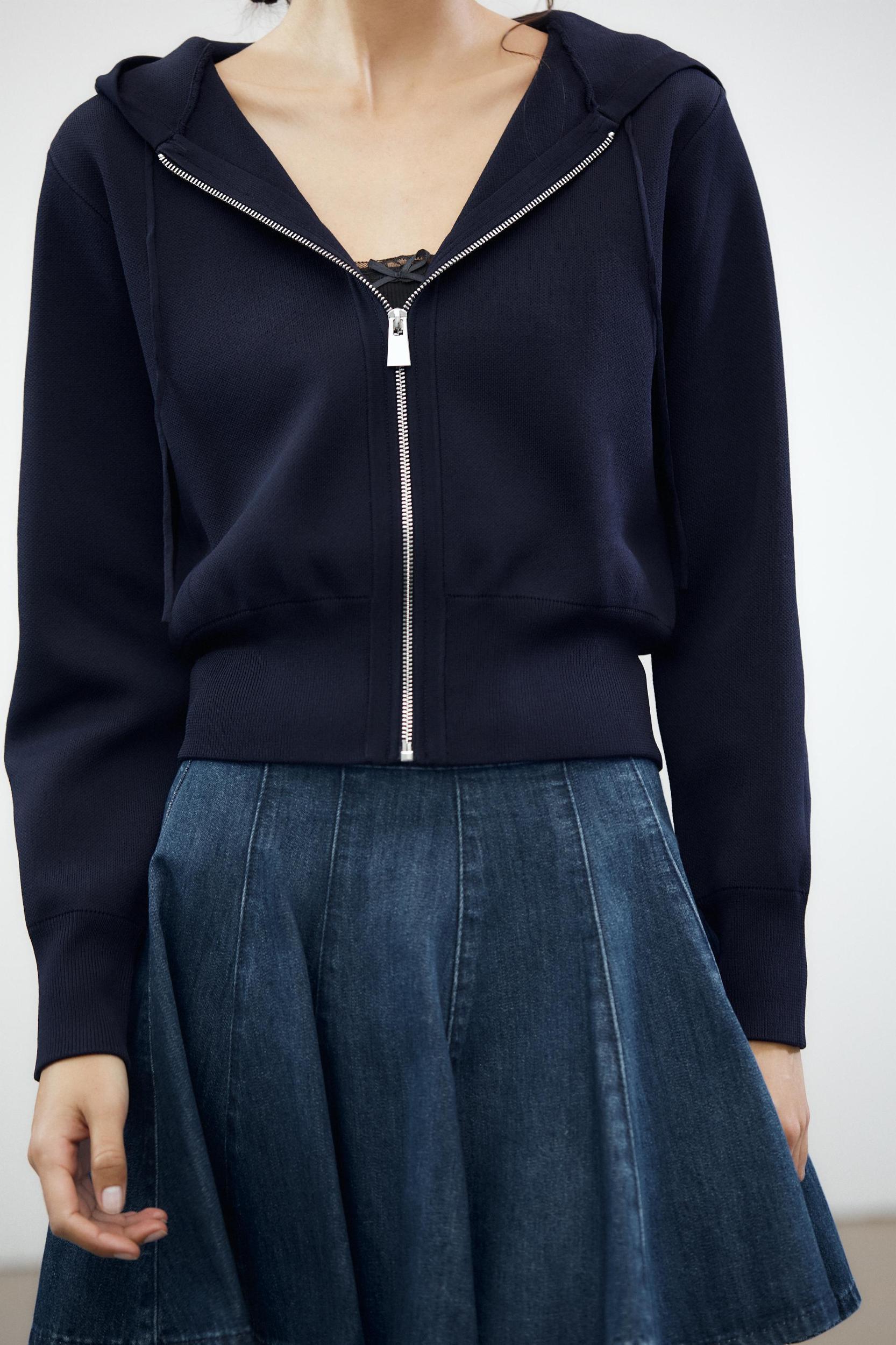 PLAIN KNIT HOODIE Product Image