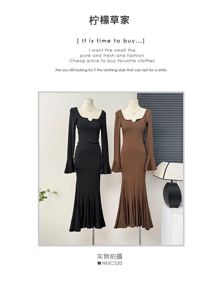 Heart-Neck Ruffle-Hem Mermaid Maxi Dress Product Image