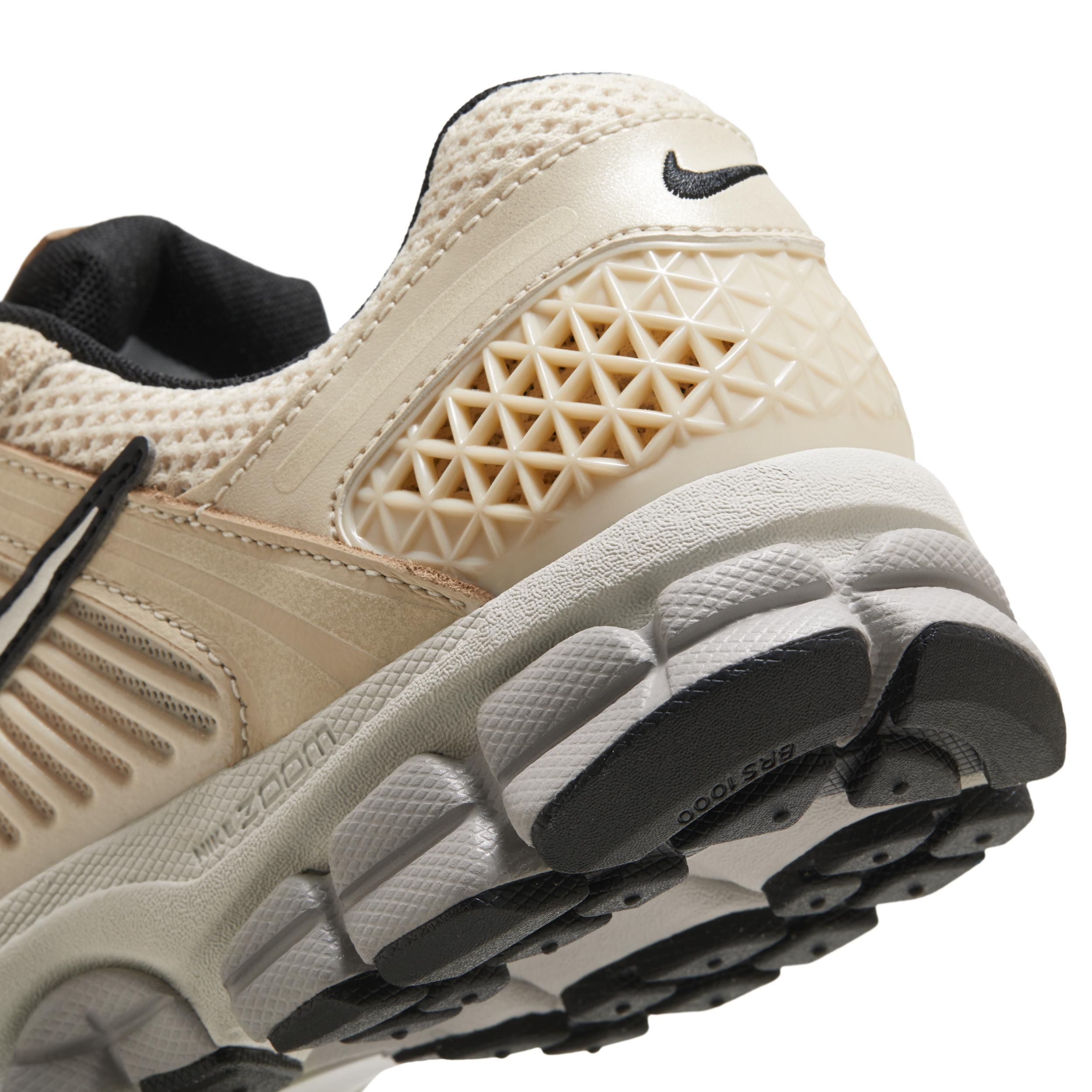 Womens Nike Zoom Vomero 5 Casual Shoes Product Image