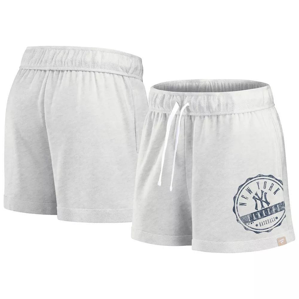 Women's Fanatics Branded Oatmeal New York Yankees Oversized Badge Lounge Shorts, Size: 2XL, Team Product Image