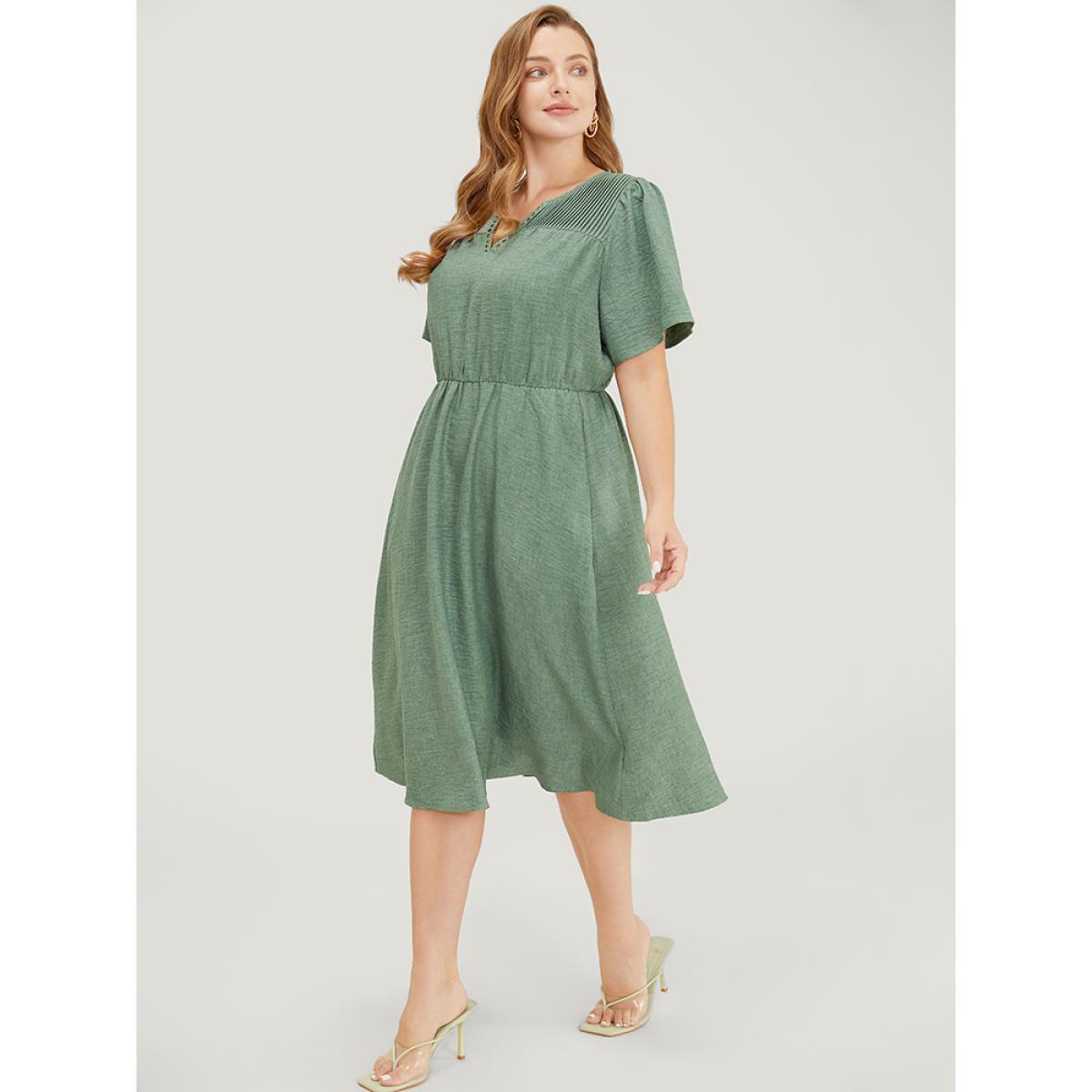 Plus Size Solid Pleated Detail Lace Pocket Ruffle Sleeve Dress Emerald Women Elegant Pleated V-neck Short sleeve Curvy Midi Dress BloomChic 26/4X Product Image