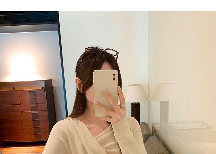 Long-Sleeve Asymmetrical Neck Plain Ruched Slim Fit Knit Top Product Image
