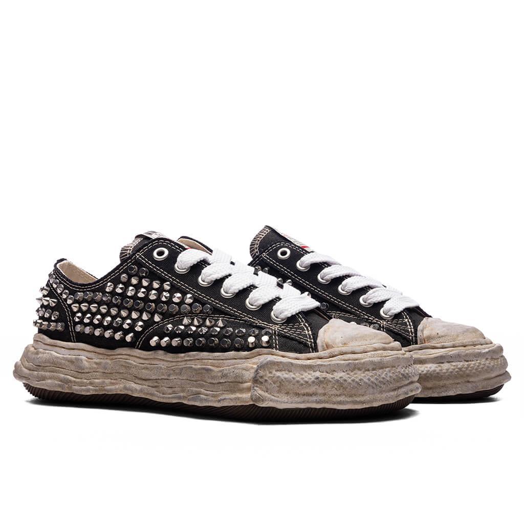 Peterson 23 Studded Low OG Sole - Black Male Product Image