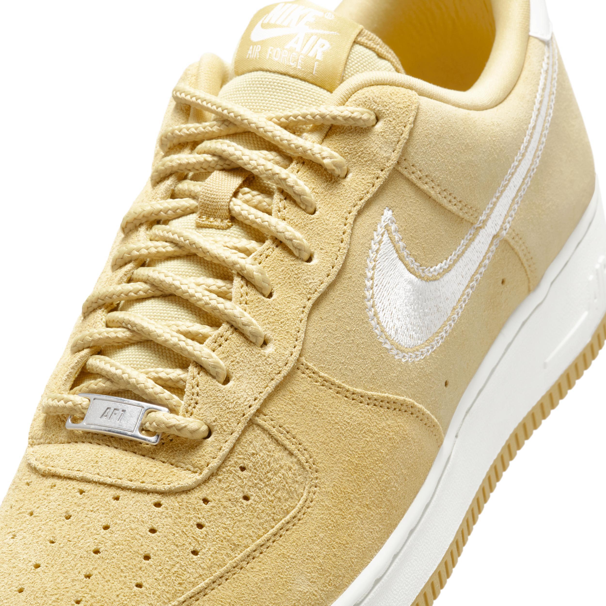 Nike Mens Air Force 1 07 LV8 SE Casual Shoes Product Image
