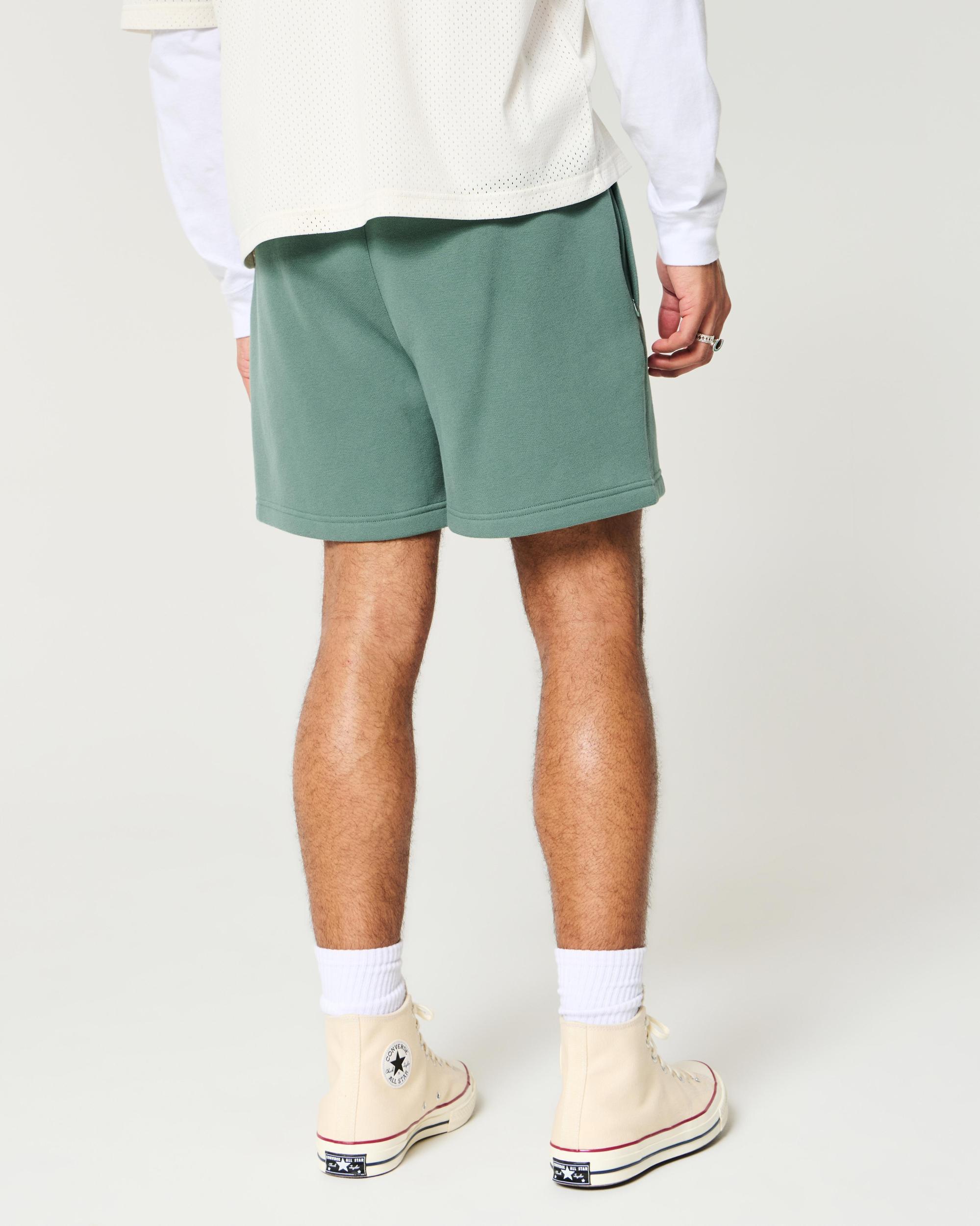 Mid-Thigh Camo Loose Fleece Shorts Product Image