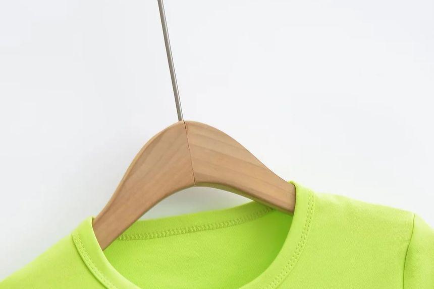 Long-Sleeve Round Neck Plain Crop Tee Product Image