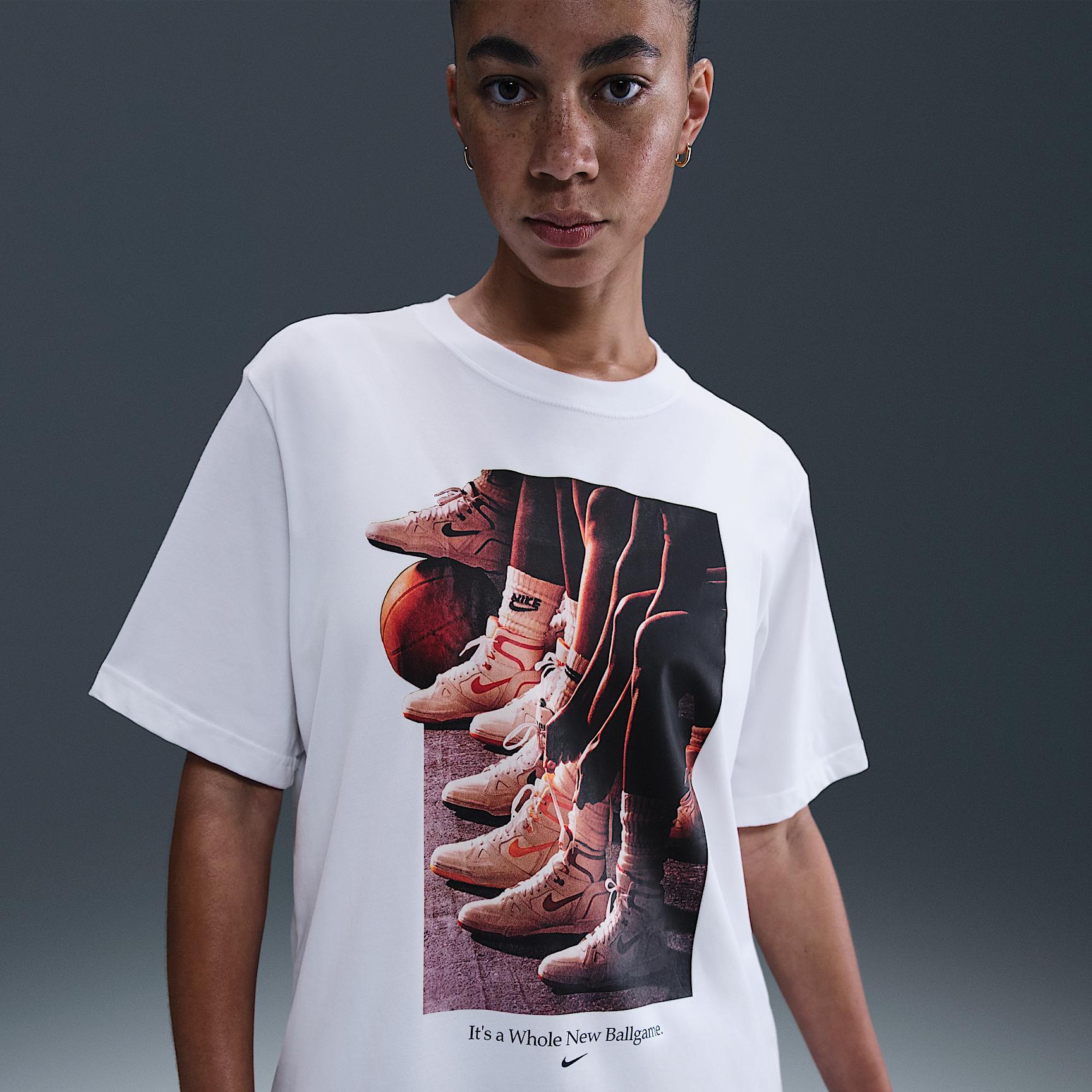 Nike Women's Dri-FIT Graphic Basketball T-Shirt Product Image